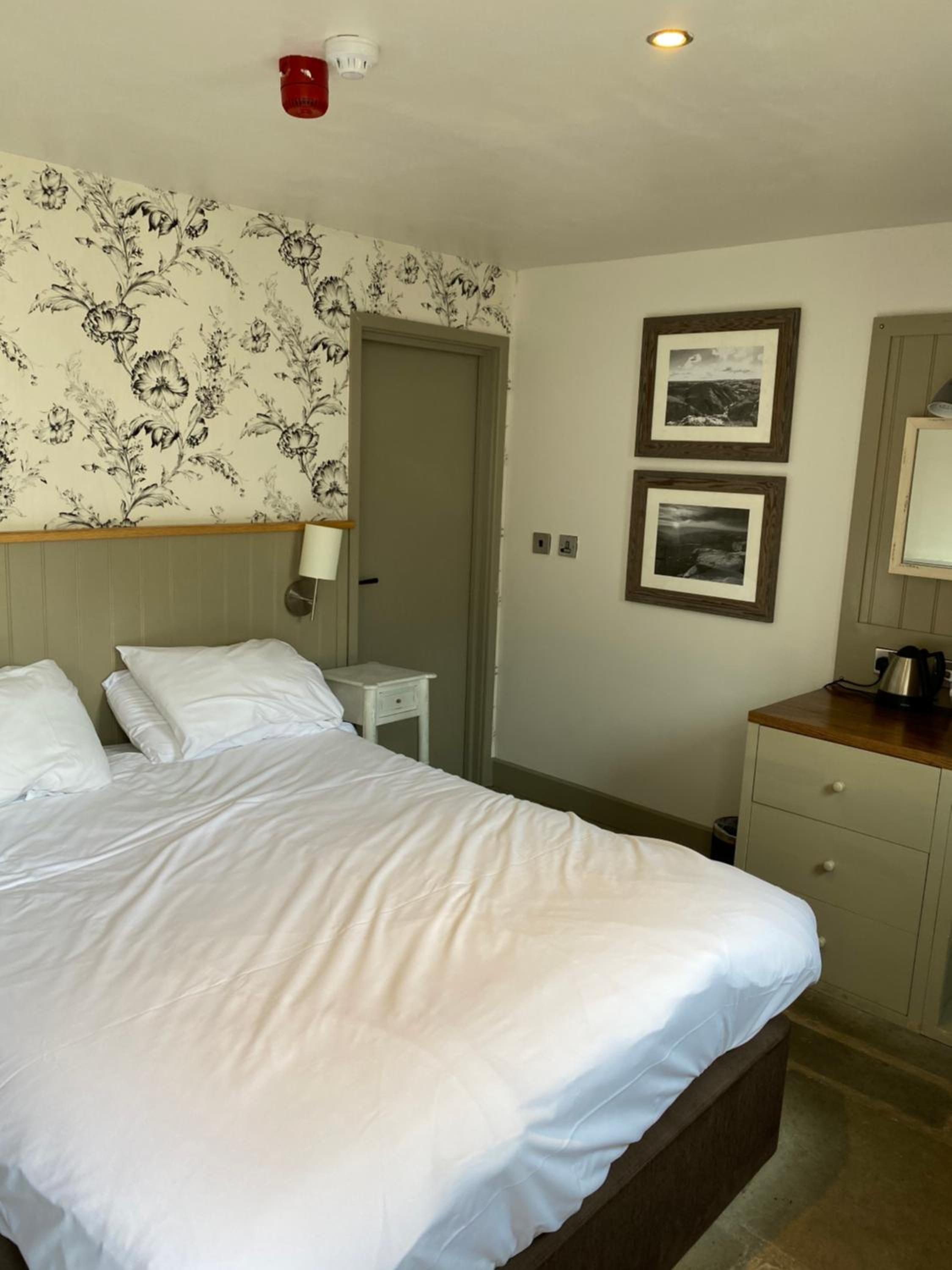 Castle Inn by Greene King Inns view 3