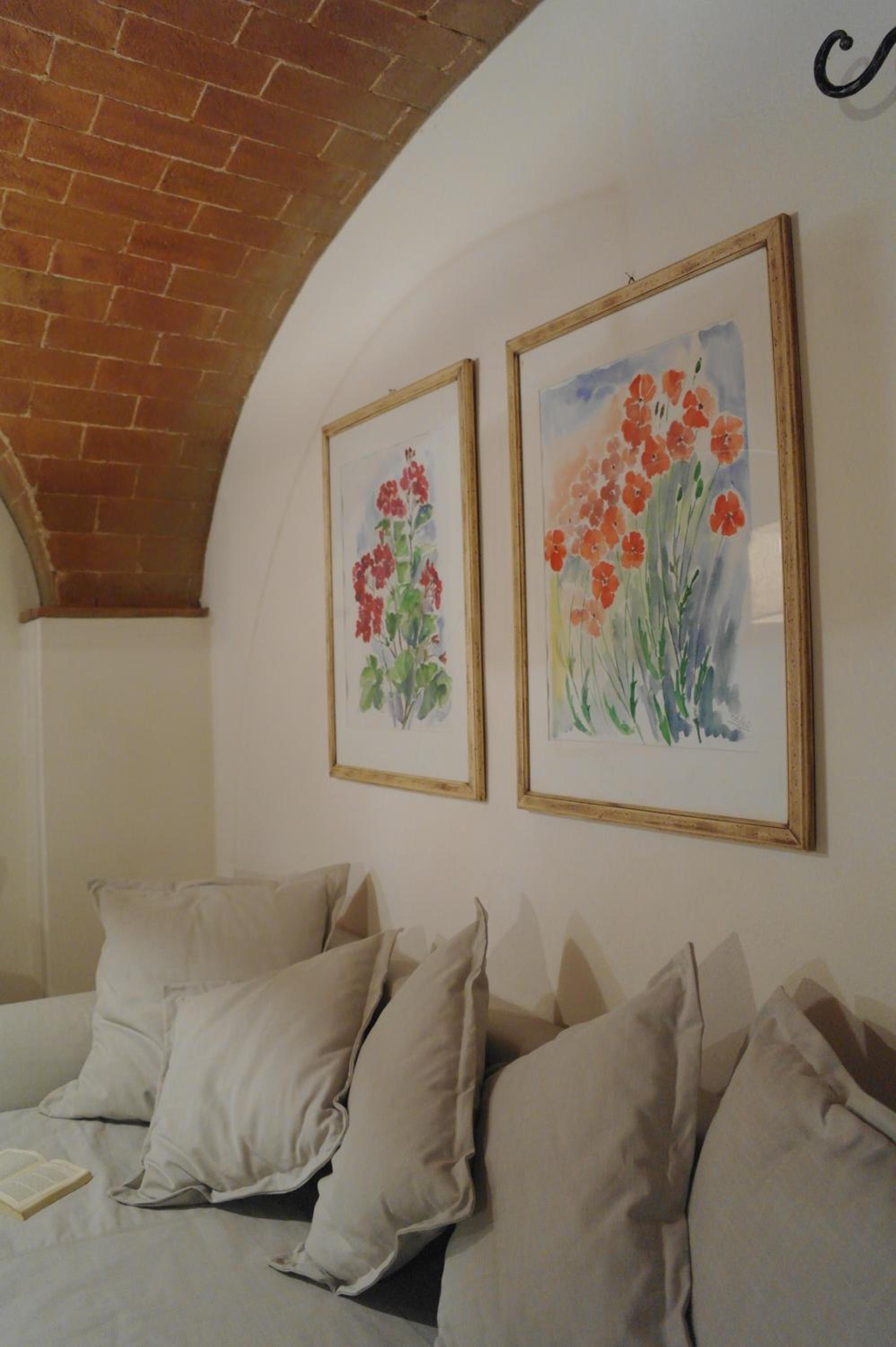 Photo 33