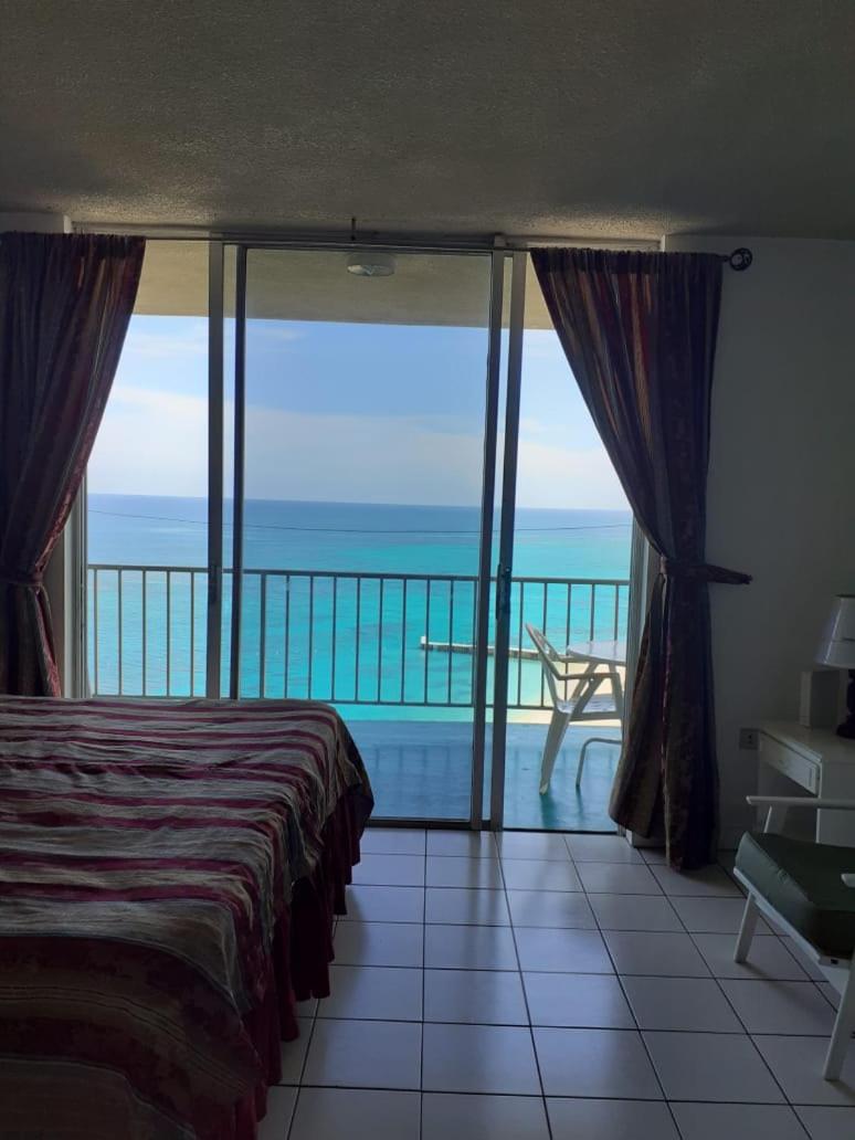 Deluxe Montego Bay Club Studio & Suites