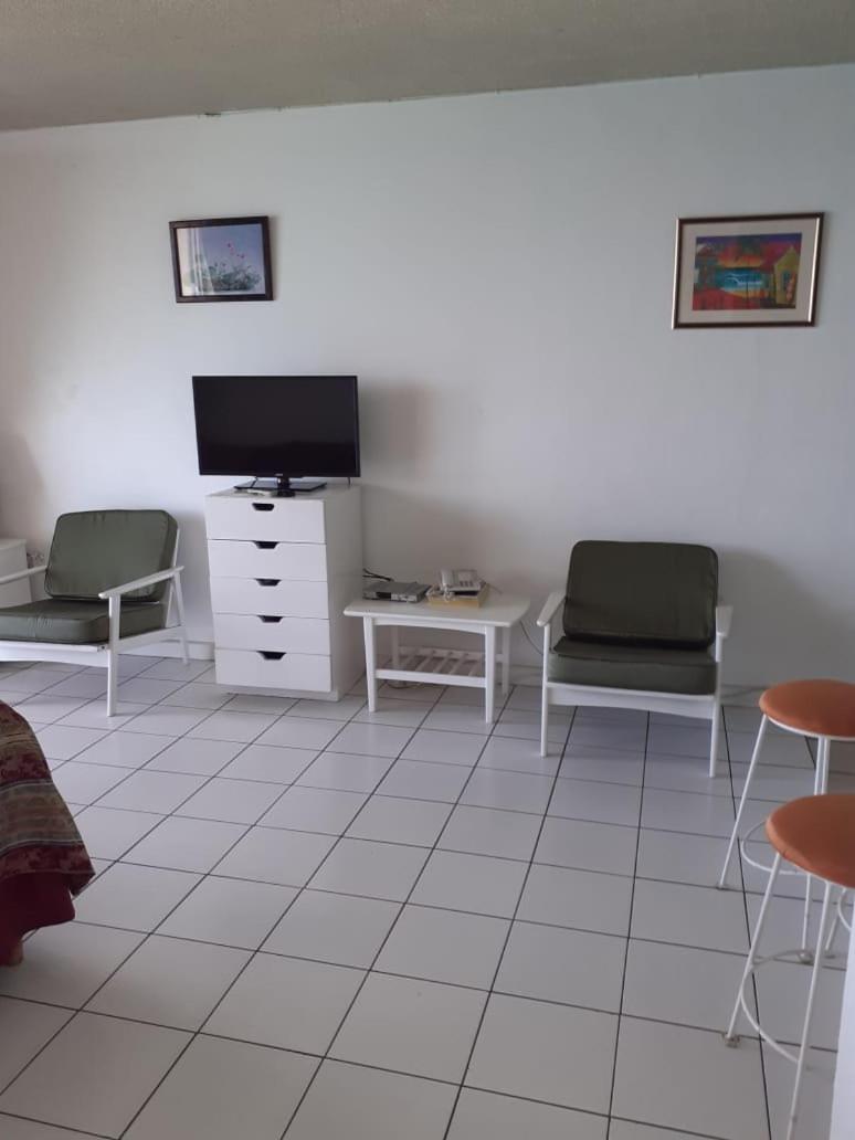 Deluxe Montego Bay Club Studio & Suites