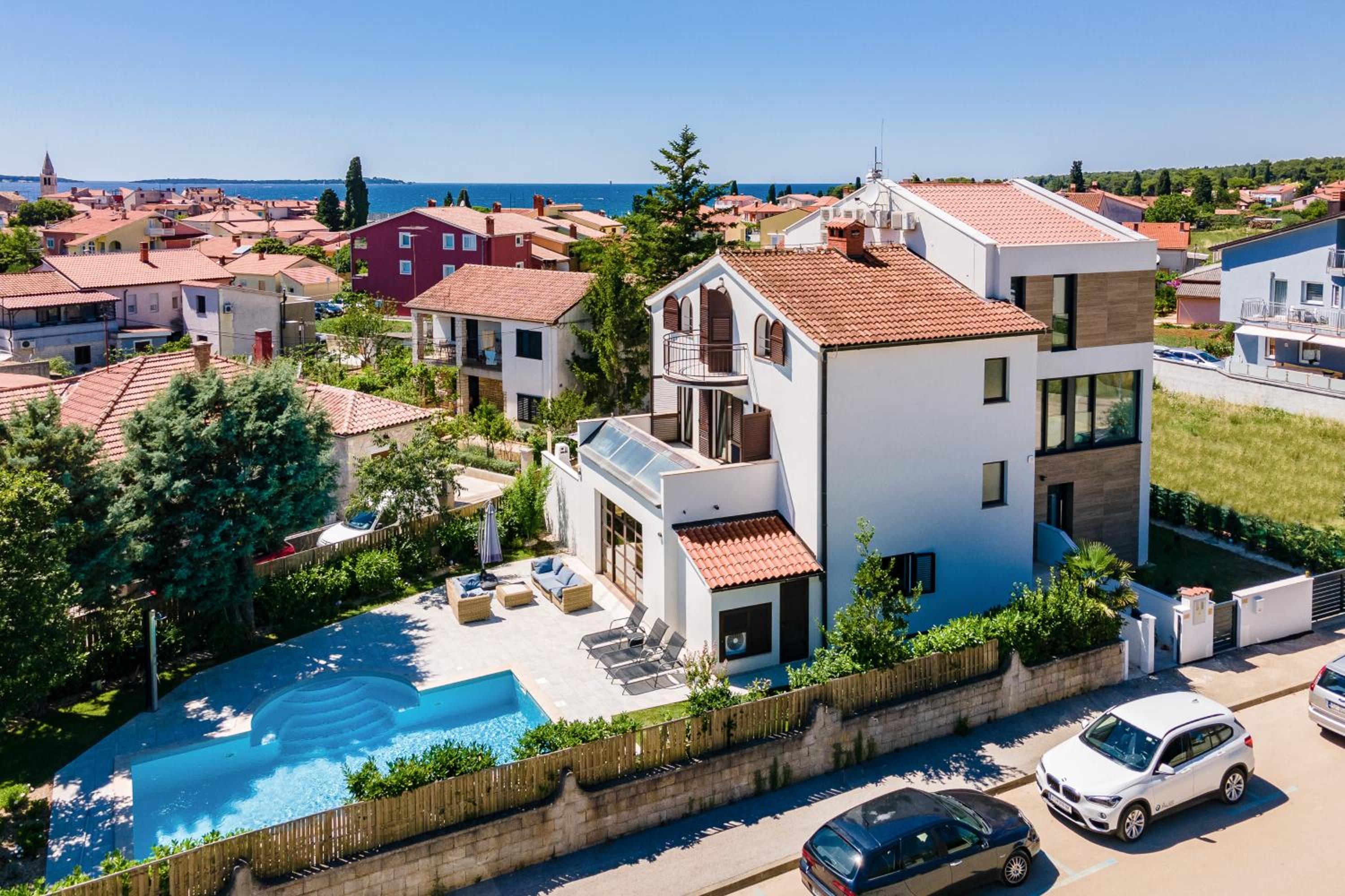 Hotel Villa Andrija Family Dream with heated pool at the sea with beautiful garden, outside cinema and kids playground - Image 1