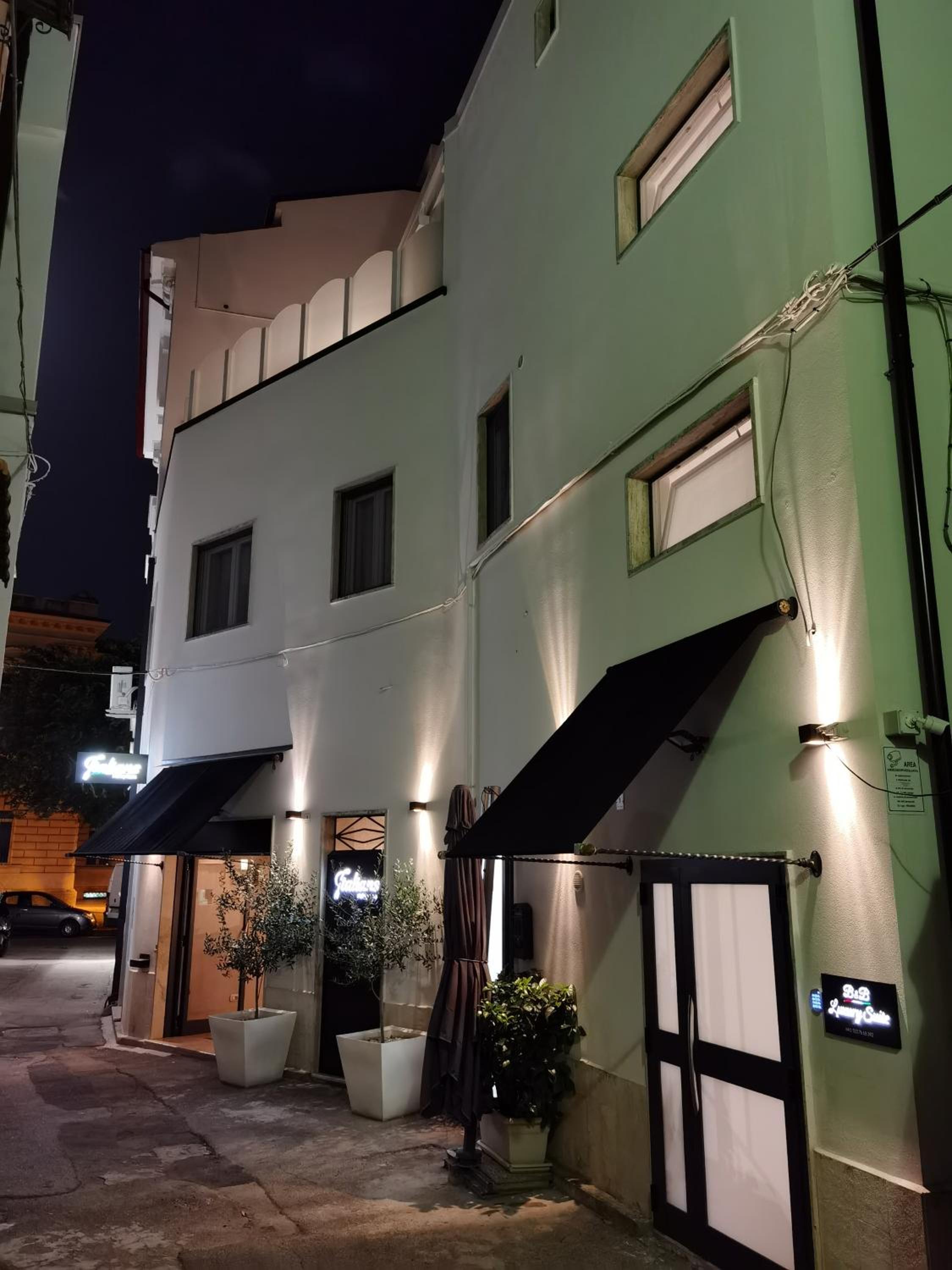 Italians b&b luxury suite
