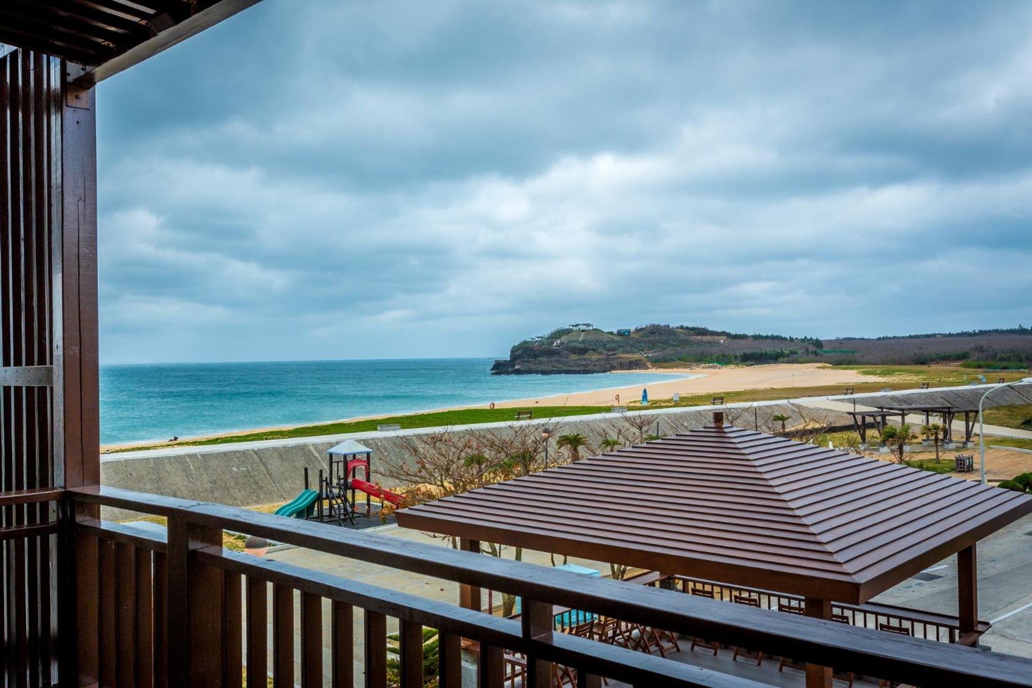 Beachcastle & Sea View Villa