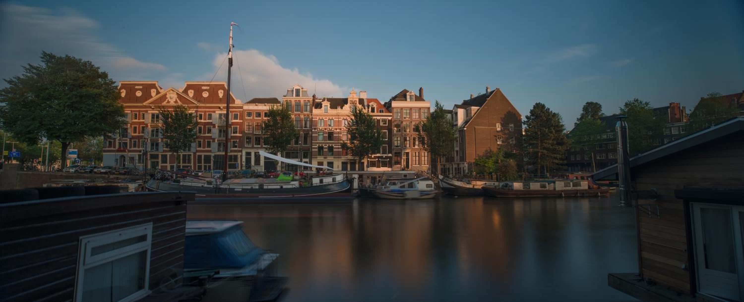 Anna Houseboat