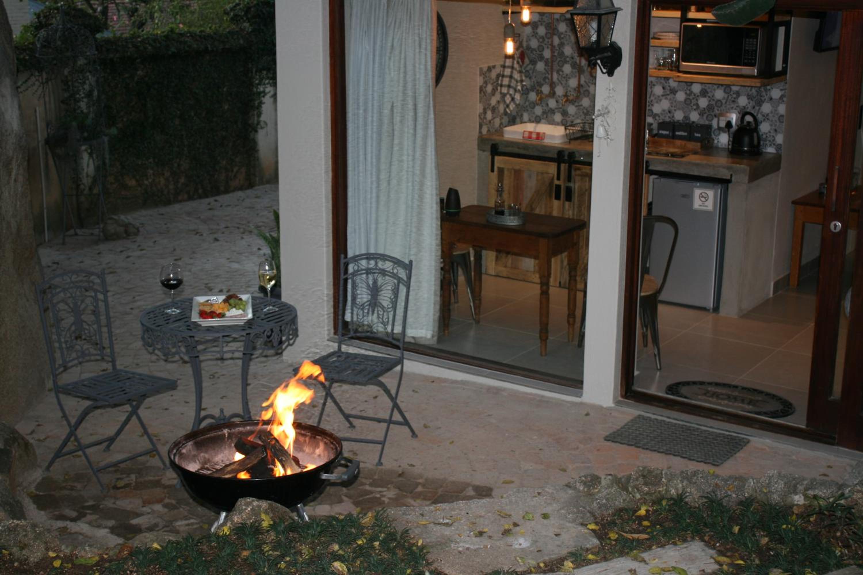 Klipkoppie Cottage view 5