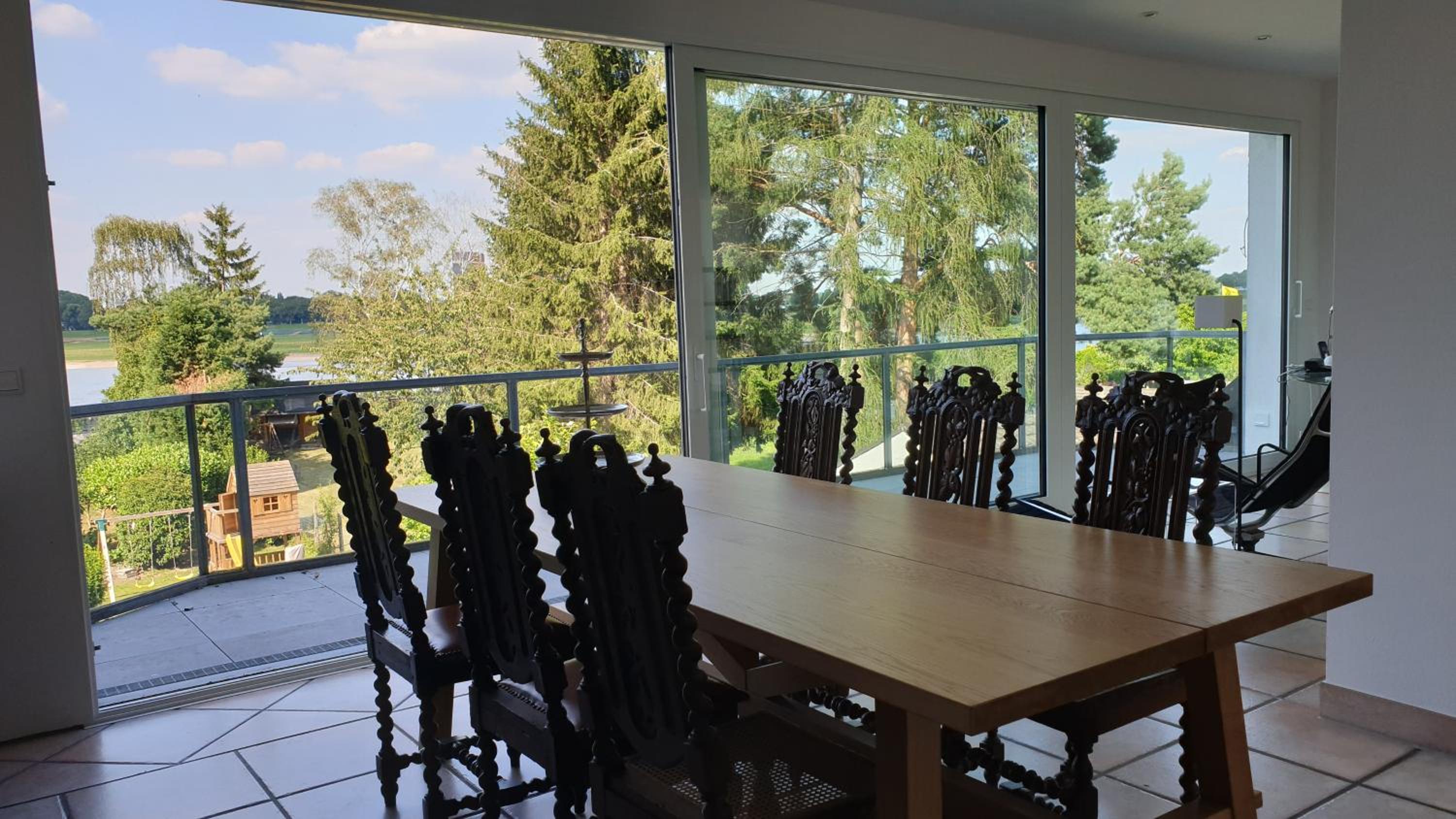 Neuss Vacations - Somnar Panoramaloft mit Hastens Betten - Rheinblick 150qm - Property Image 3