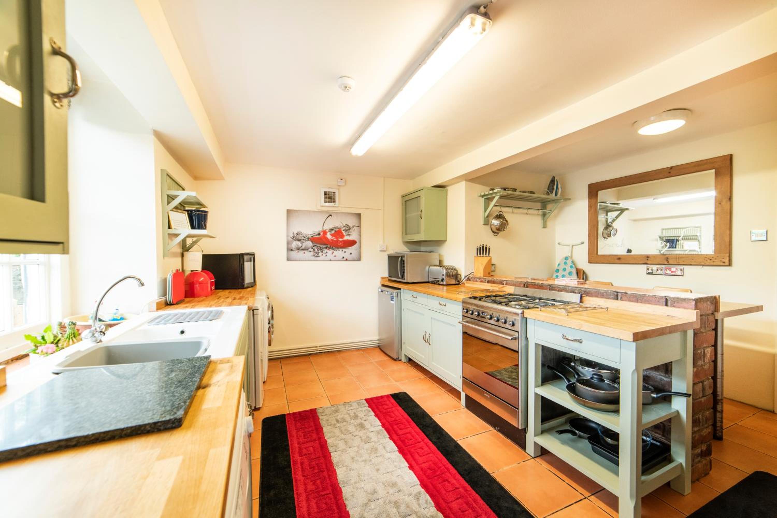Self Catering Accommodation, Cornerstones, 16th Century Luxury House overlooking the River