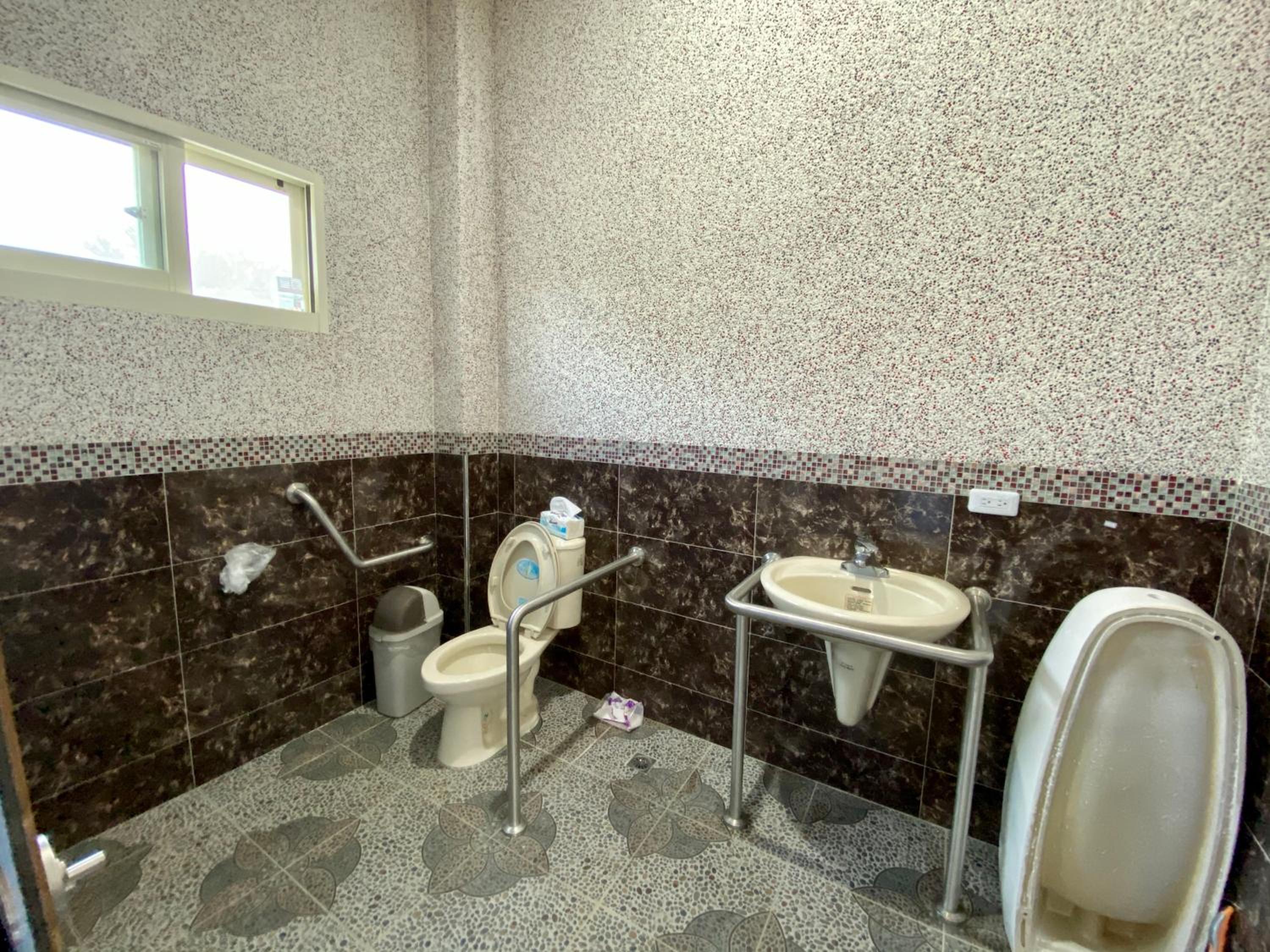Photo 23