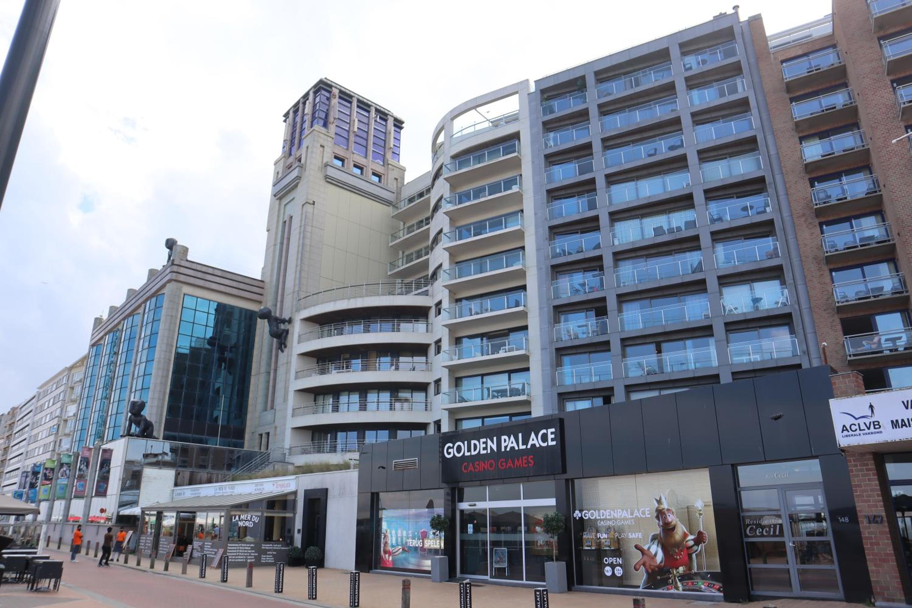 Moderne studio met zeezicht naast Casino Blankenberge view 5