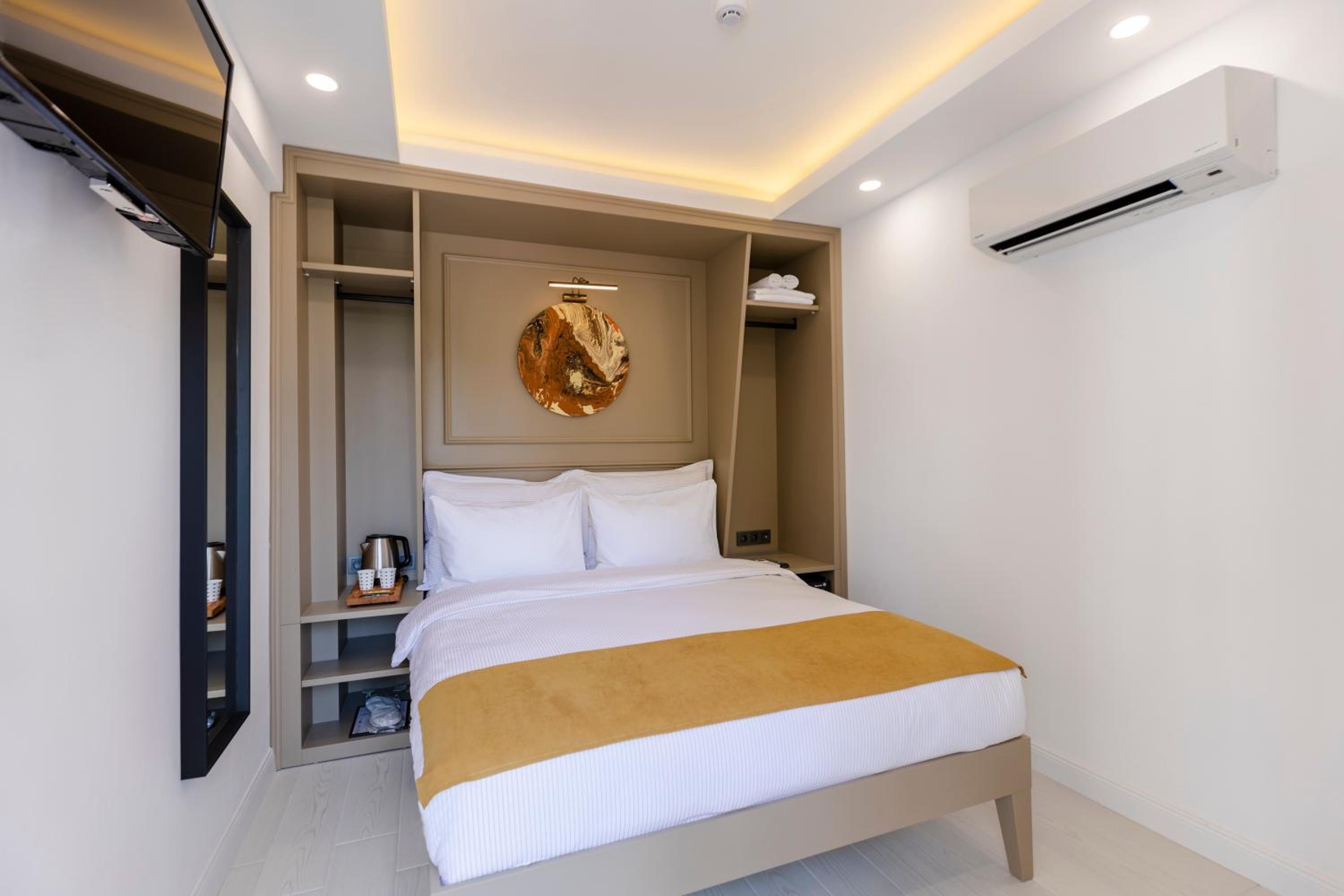 KIANA KALEİÇİ - Image 40