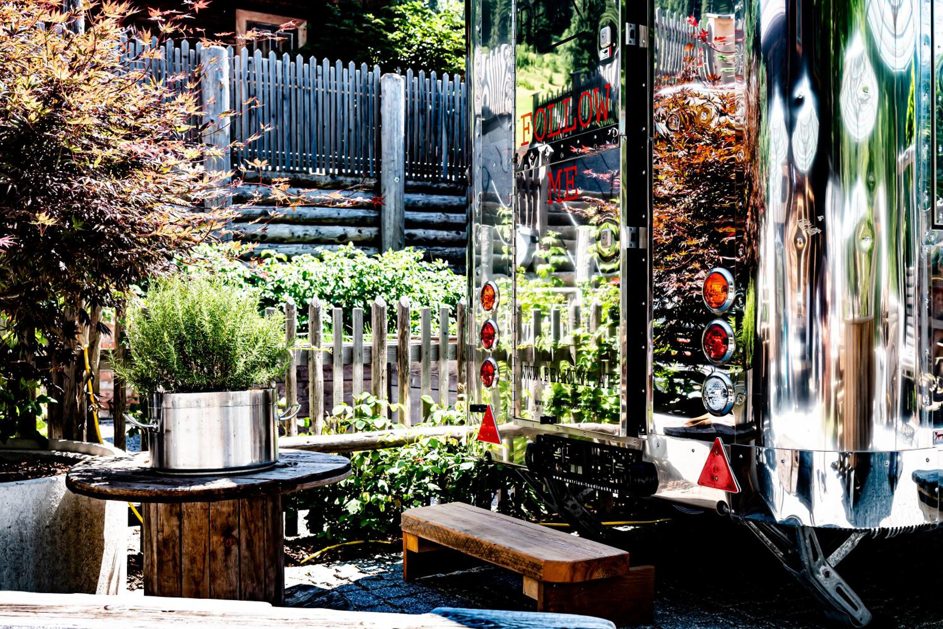 Peakini Farmhaus
