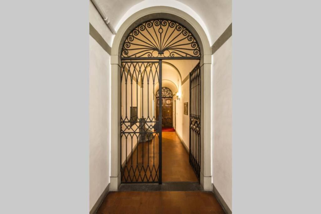 A touch of History, in Santa Reparata