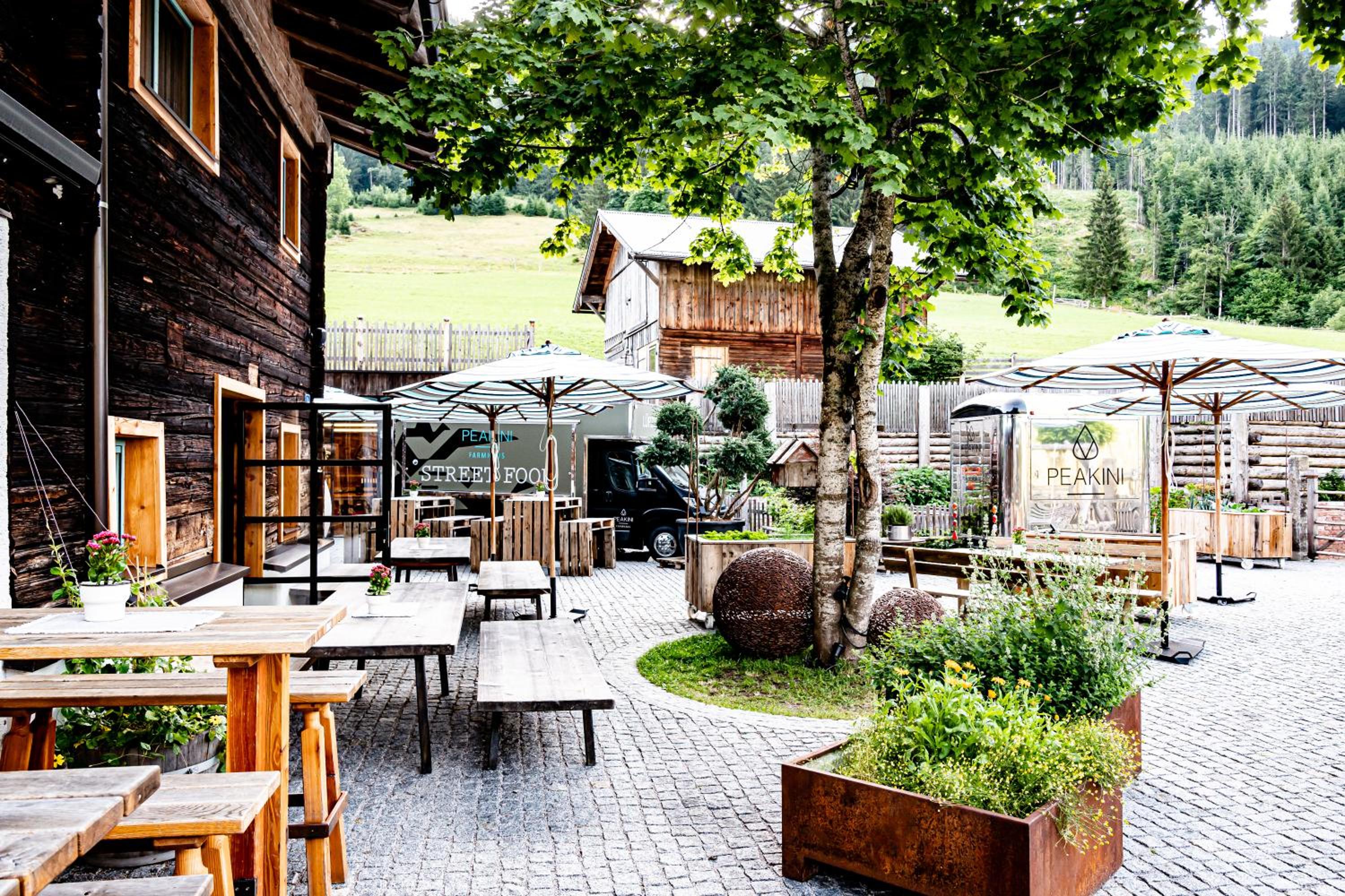 Peakini Farmhaus