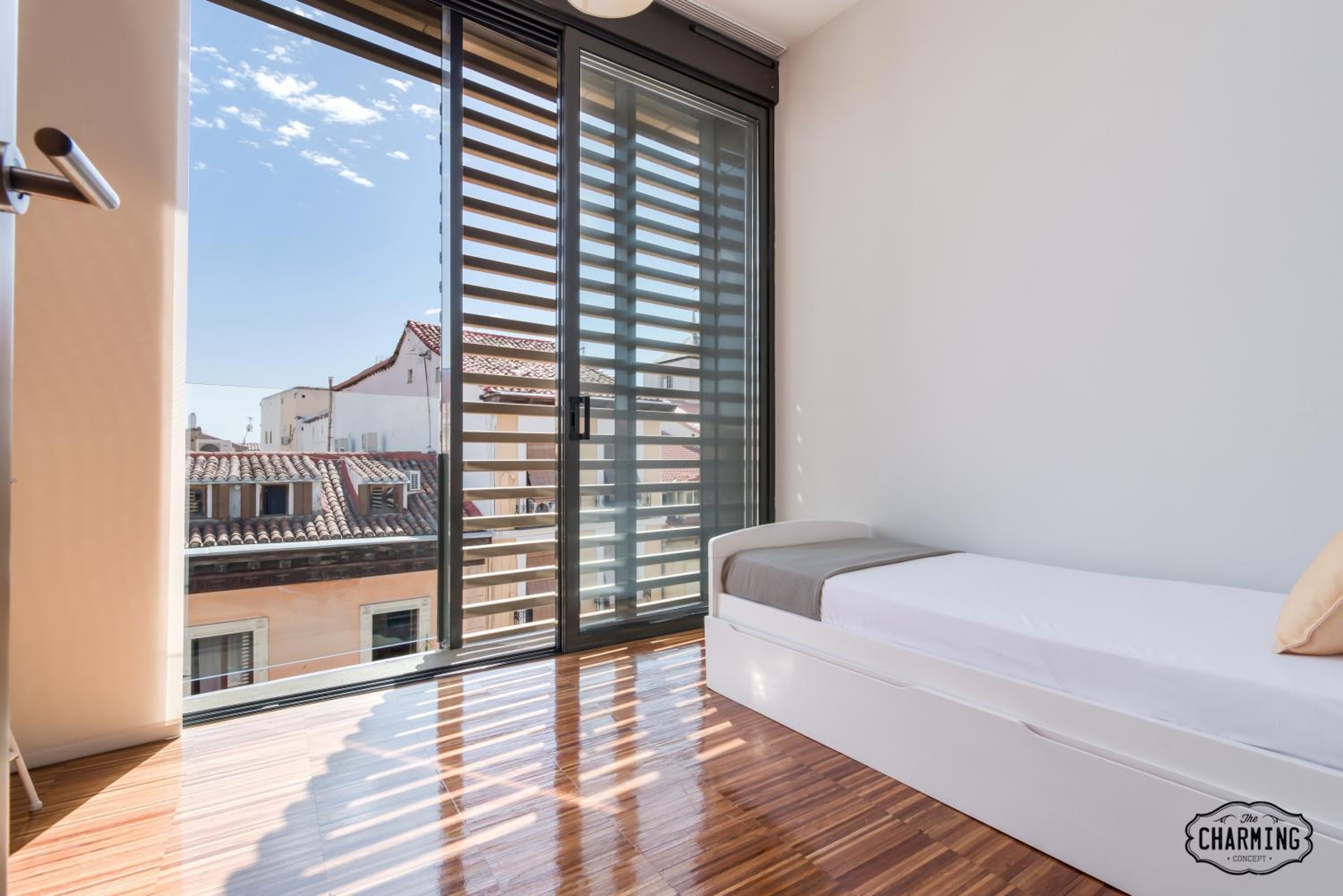 Chueca Apartments - Dúplex en el Centro de Madrid view 4
