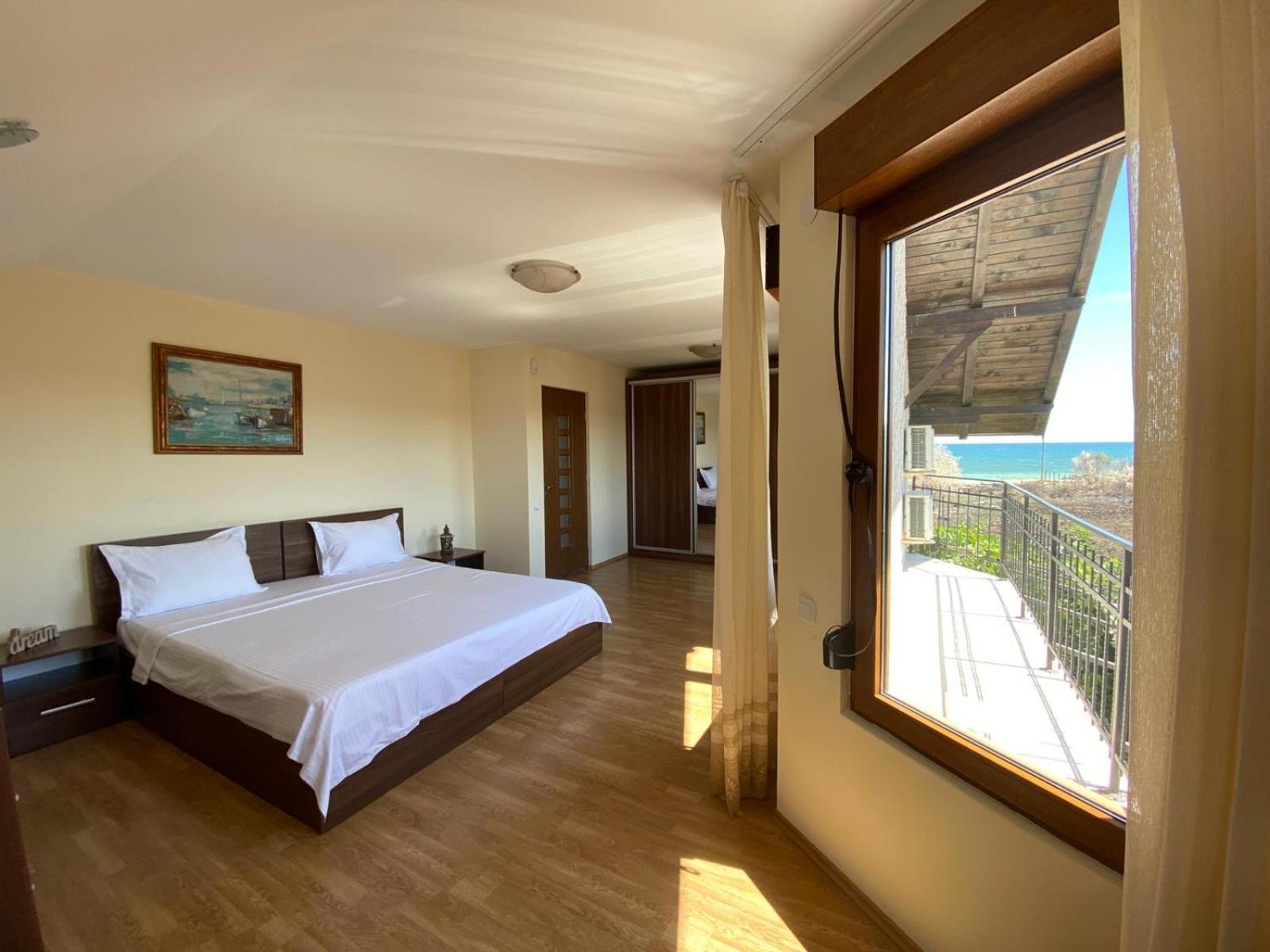 Casa Andrei view 3