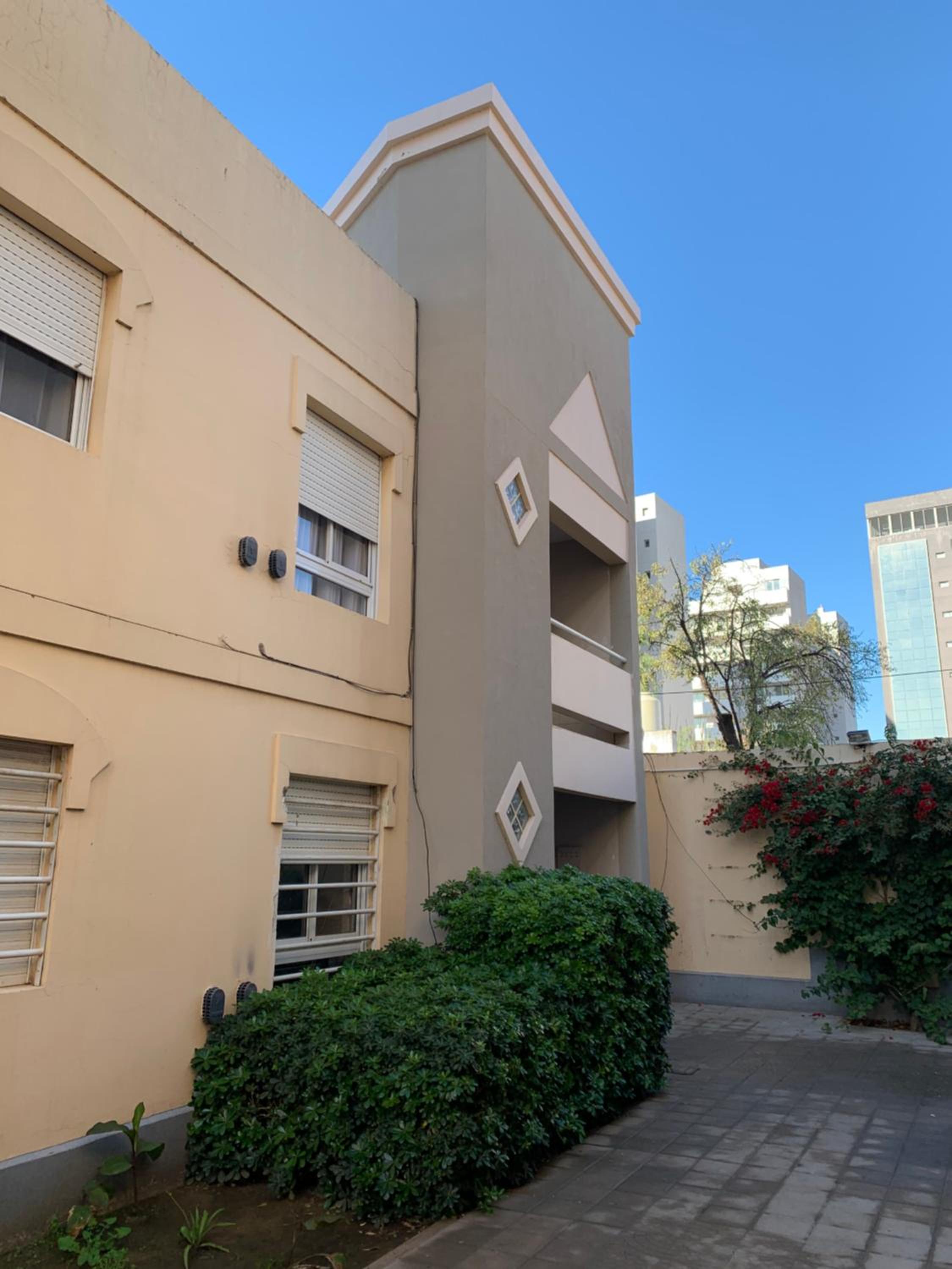 Casamía Mansarda PB con patio y parrilla