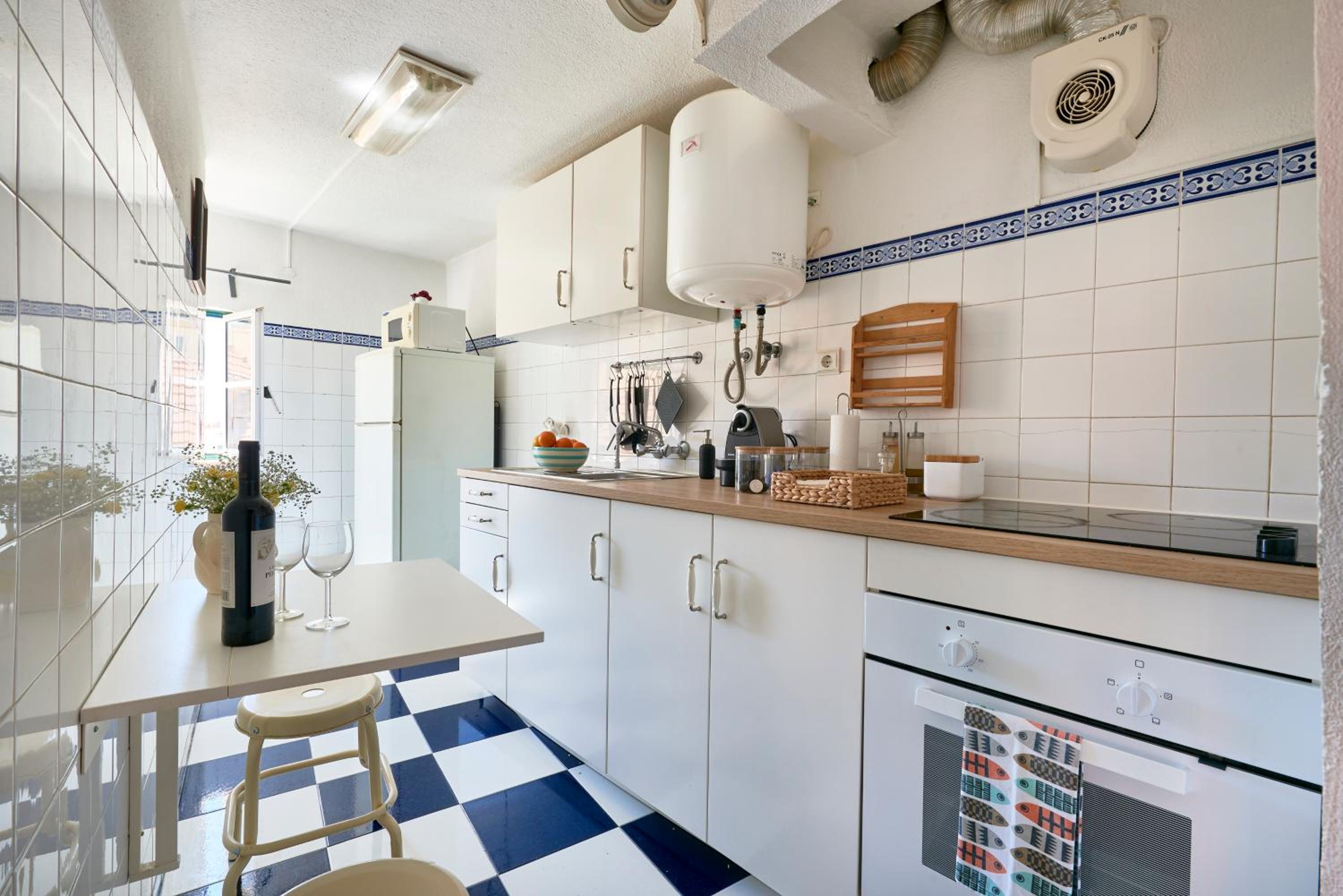 Light Filled Apartment near Chiado, By TimeCooler view 3