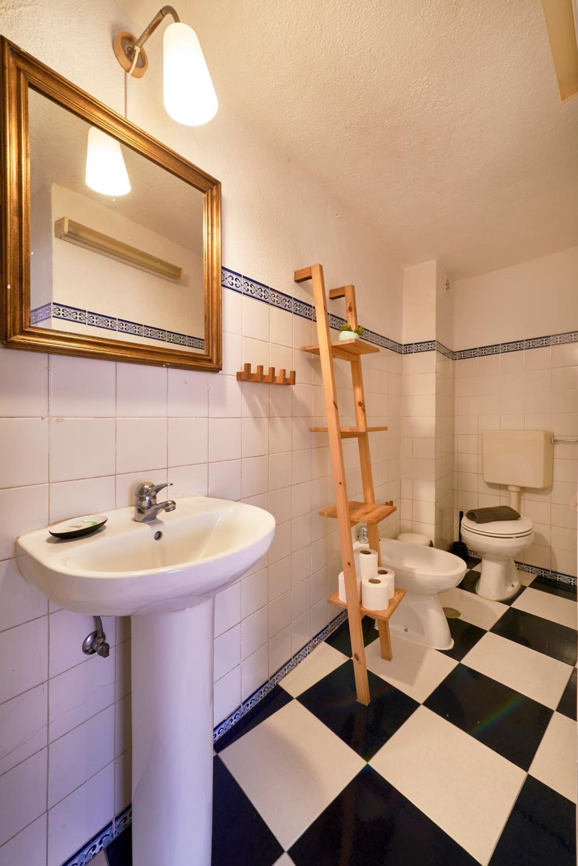 Light Filled Apartment near Chiado, By TimeCooler view 5