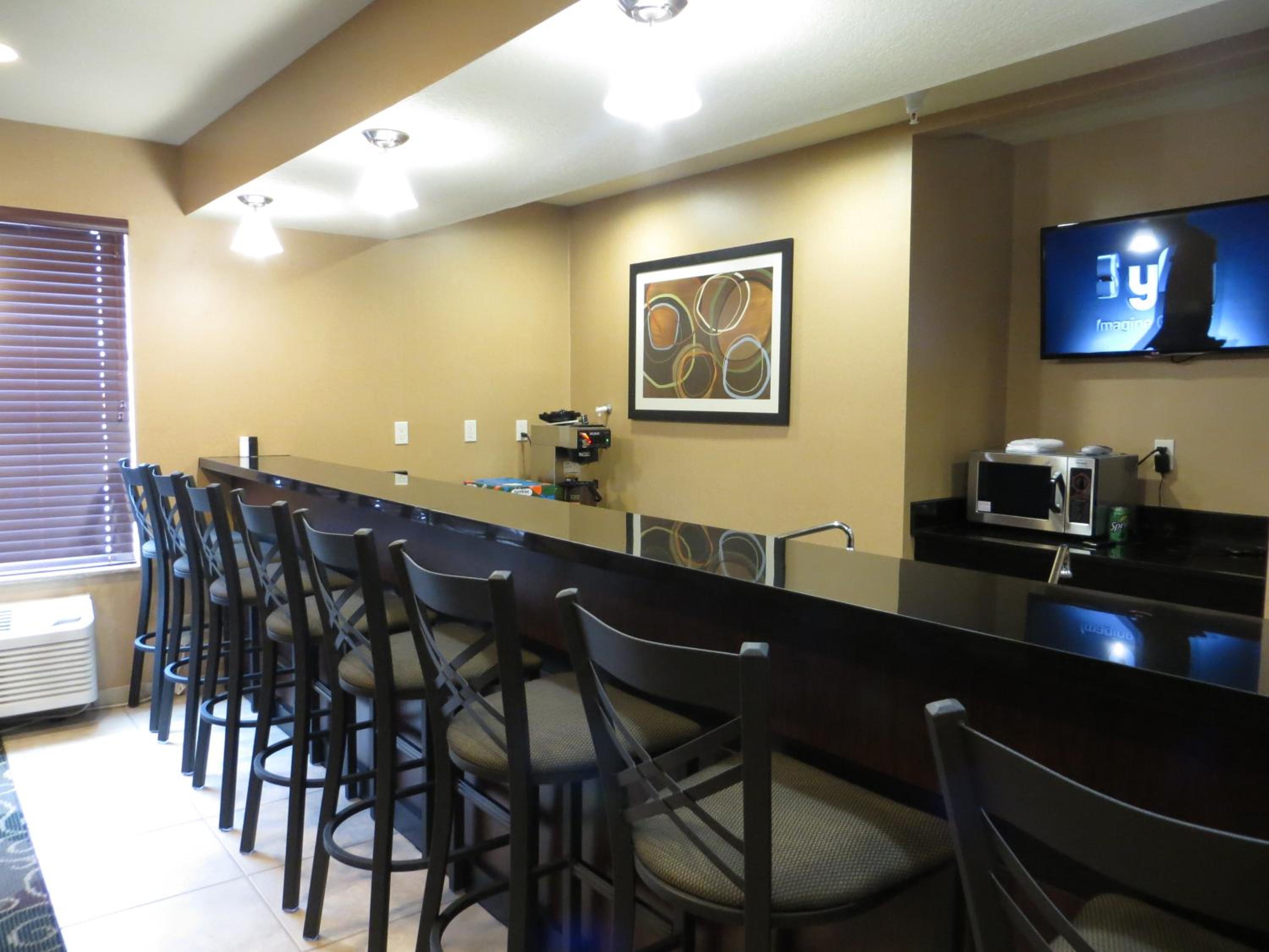 Cobblestone Inn & Suites - Harper