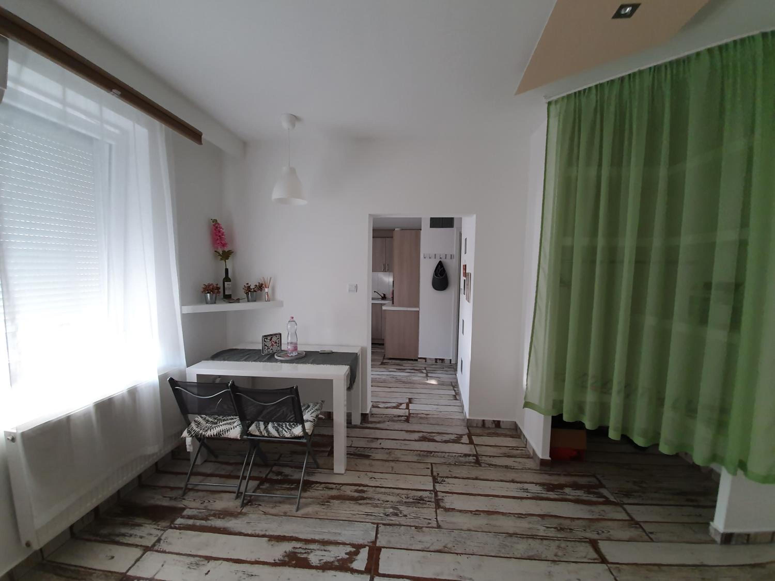 Cozy apartment in the heart of Kecskemet view 3