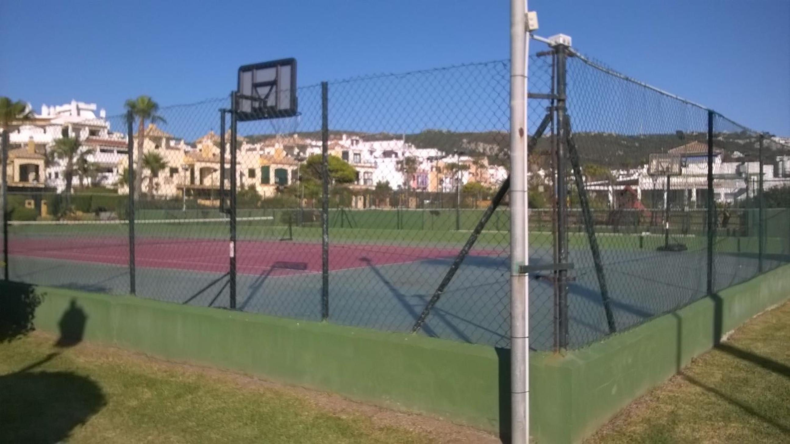 Atlanterra Bajo salida directa, urbanización de lujo, canchas de pádel, WIFI view 5