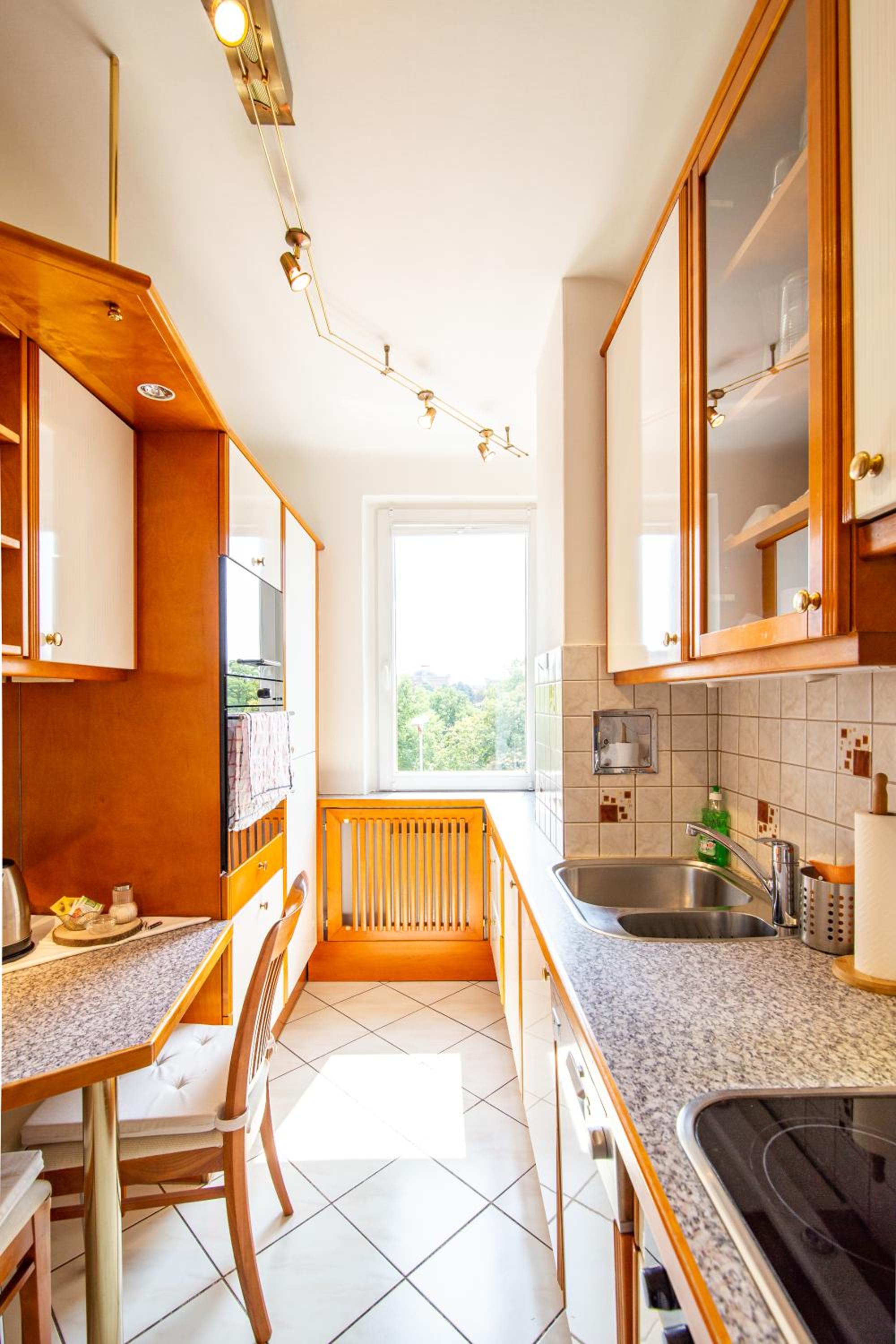Central Vienna Suite - Authentic Comfort, Self Check-In, AC and Netflix