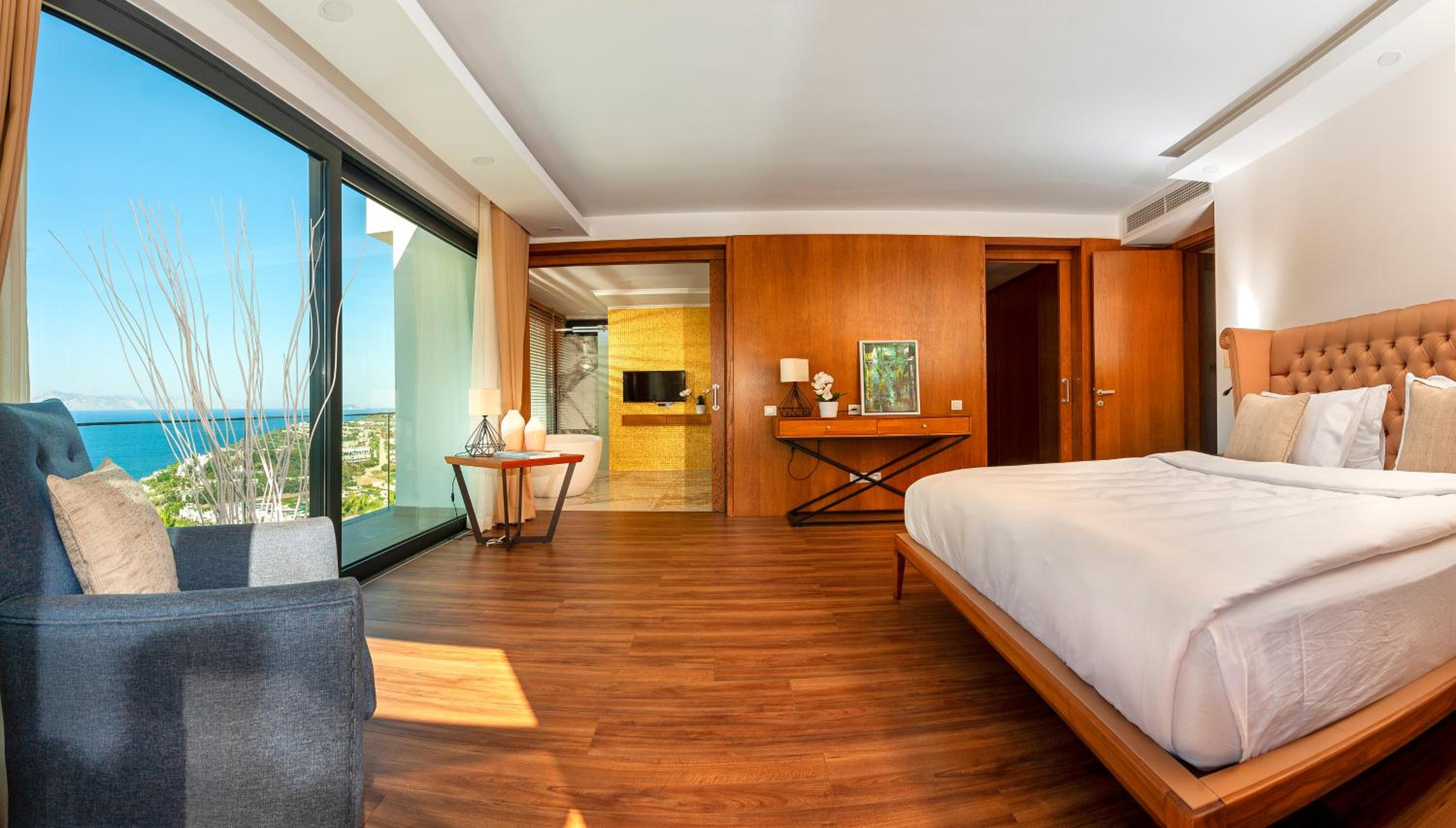 Bodrum Infinity en Turgutreis — hotel room