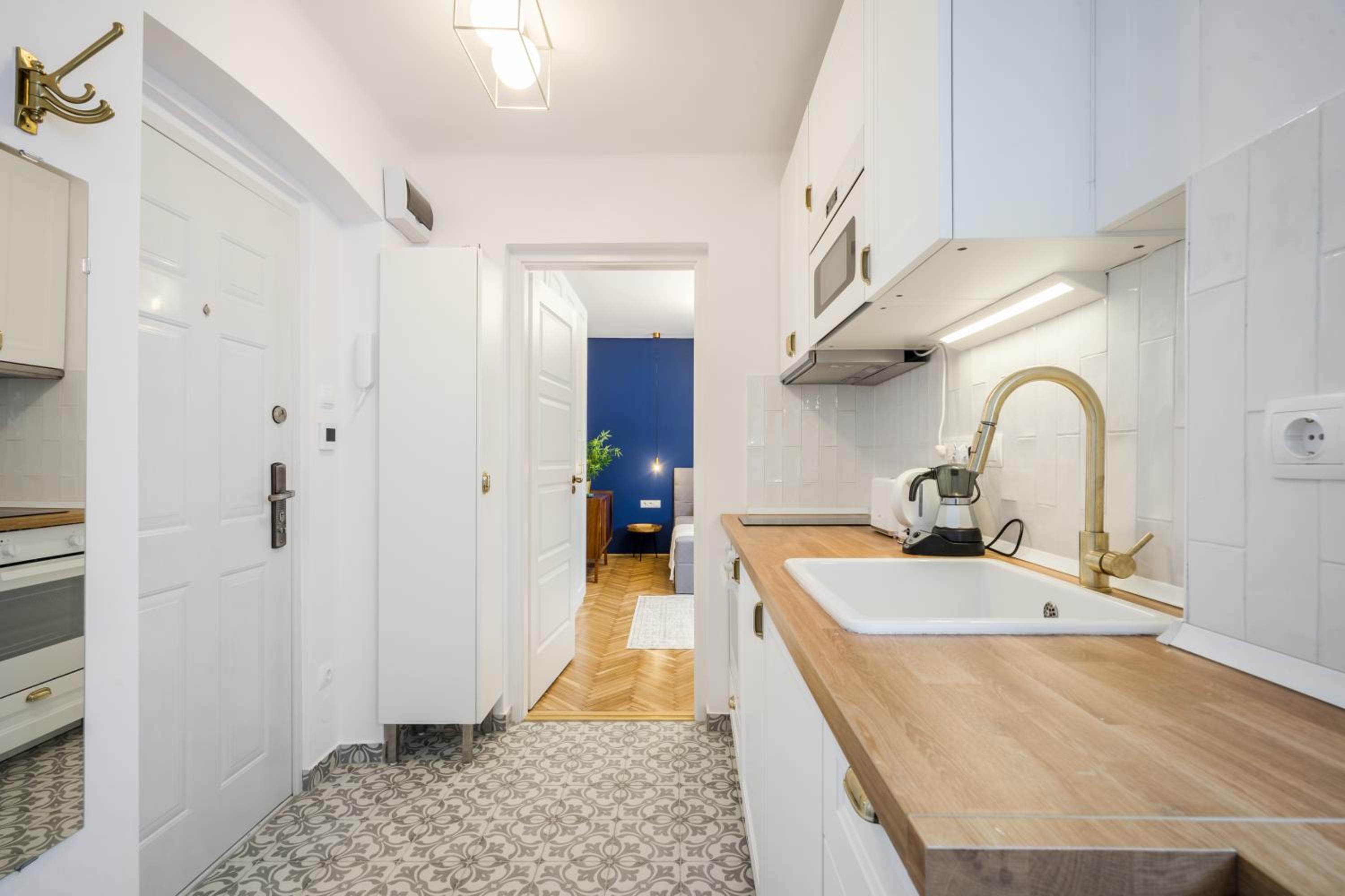 BpR UNIQUE Studio Home with A/C view 5