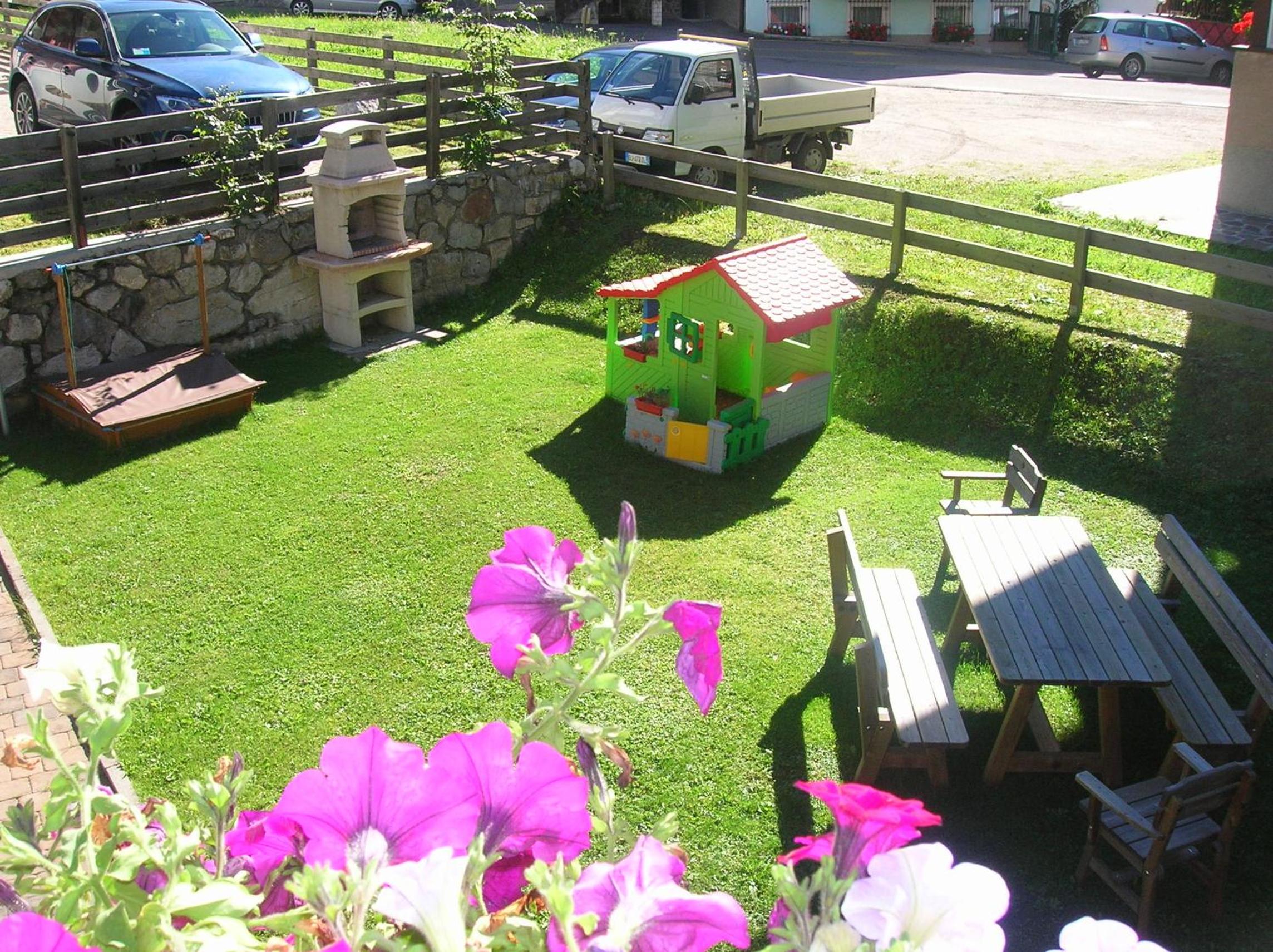 Photo 11