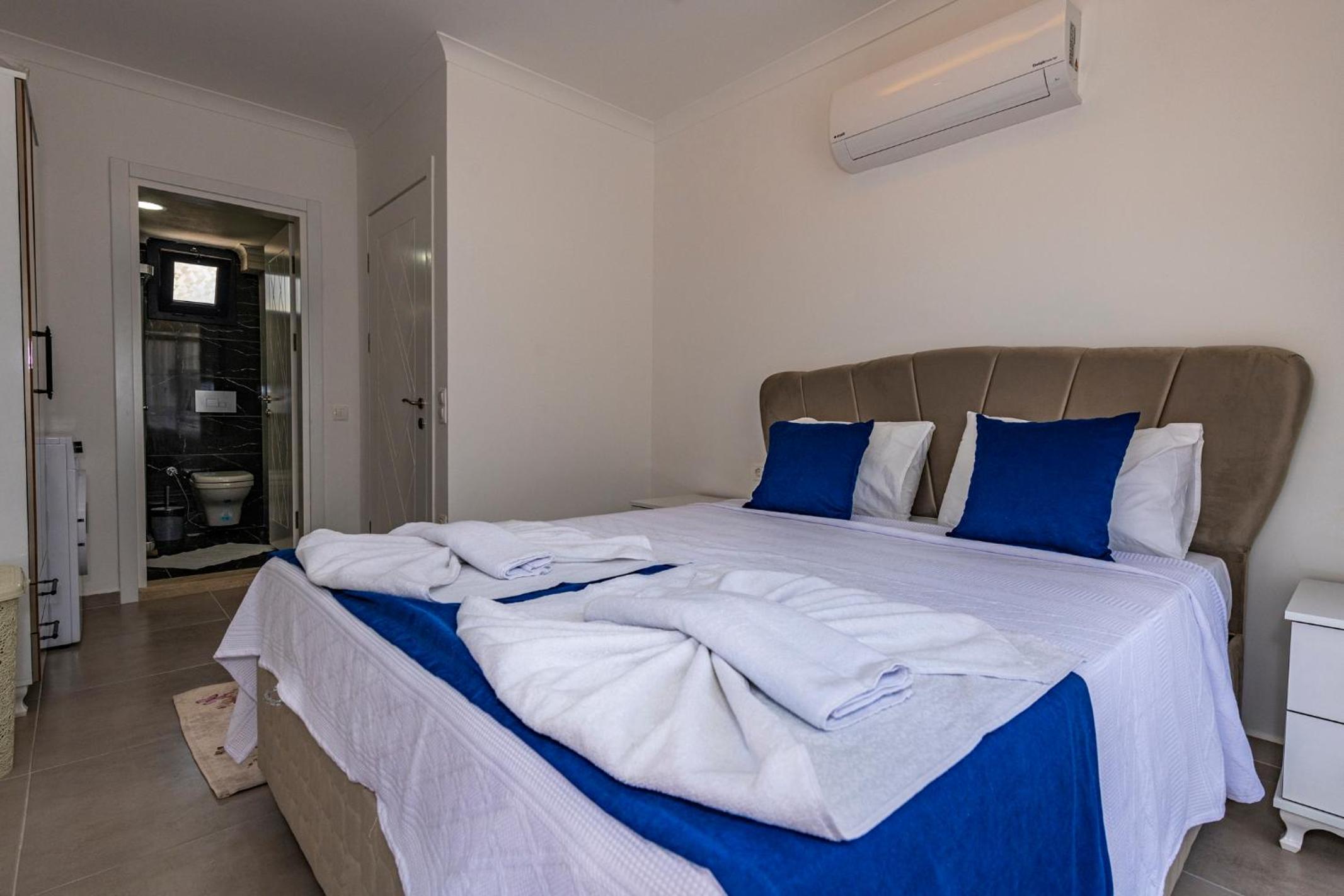 Salkım- 4 Bedroom Holiday Villa in Oludeniz view 2