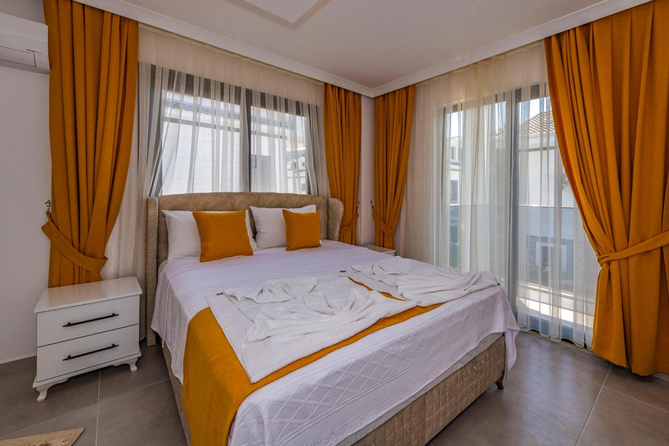 Salkım- 4 Bedroom Holiday Villa in Oludeniz view 5
