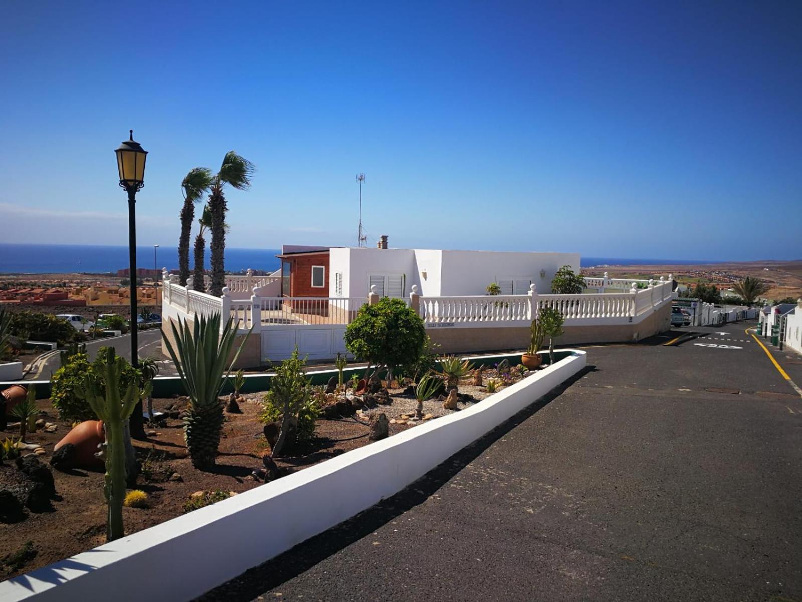 VV VALDECONCHA, piscina climatizada con SPA privado y vistas al mar view 5