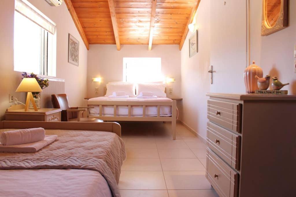 New independent loft, 360⁰ view, 5' beach/center view 5