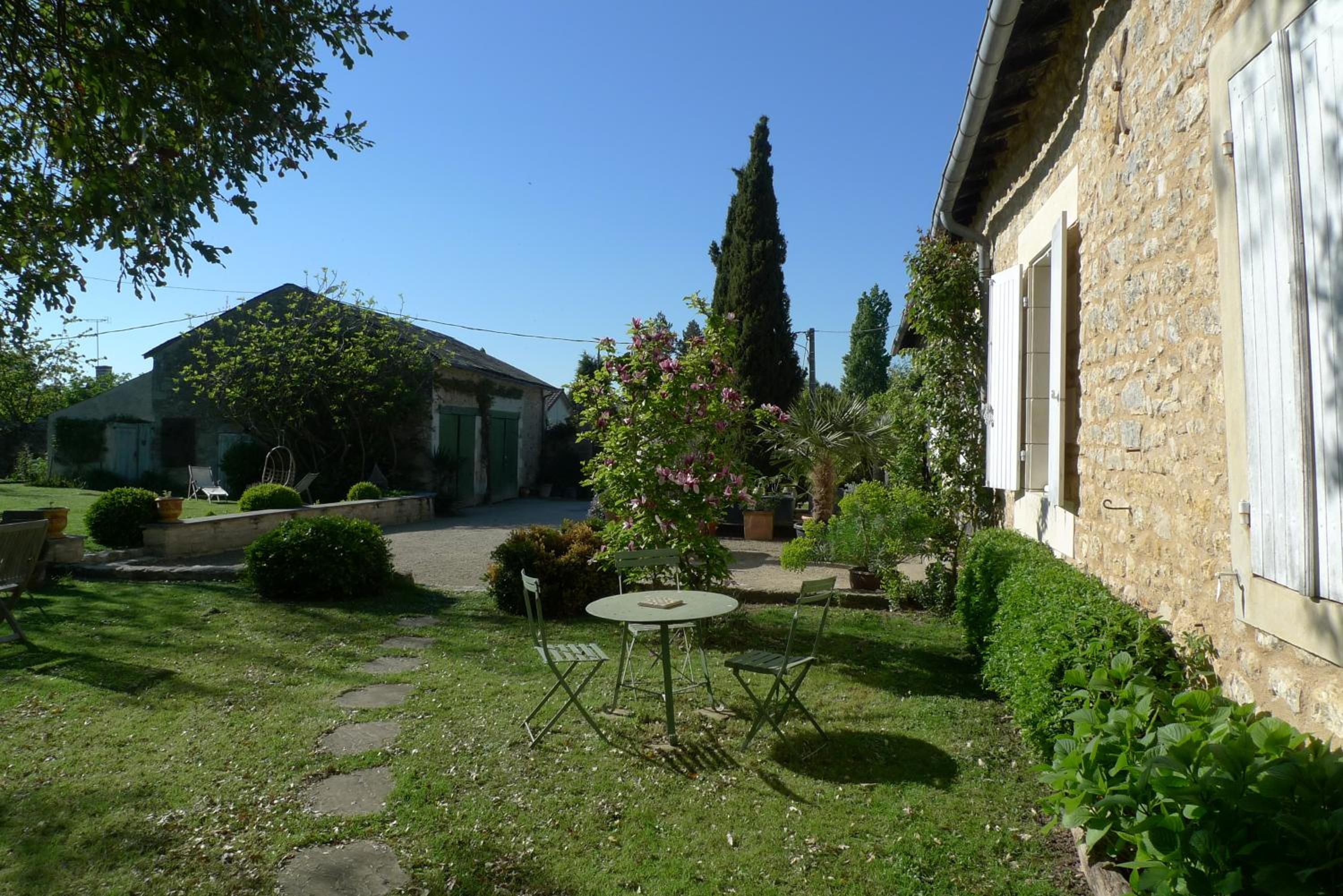 Photo 8