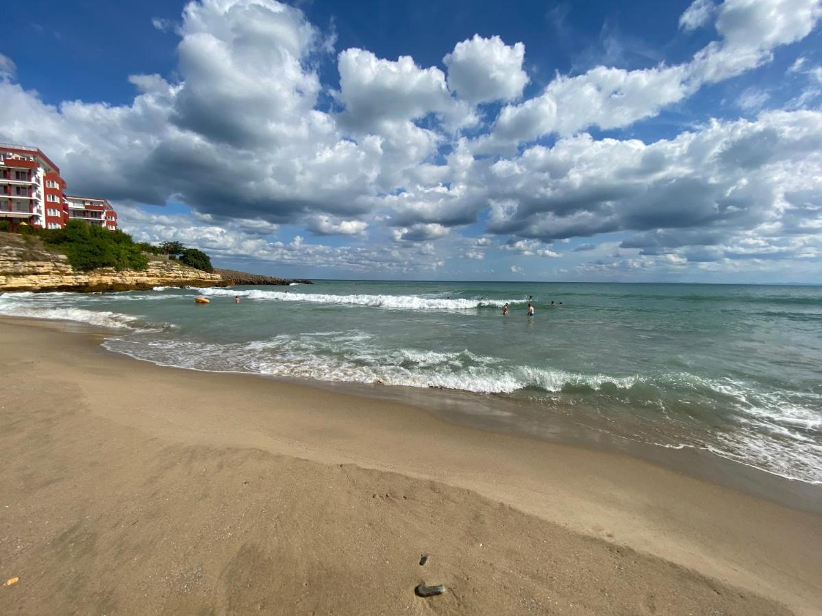 Hotel Sea View Panoramic Apartments, Fort Noks Crown Club - Image 1