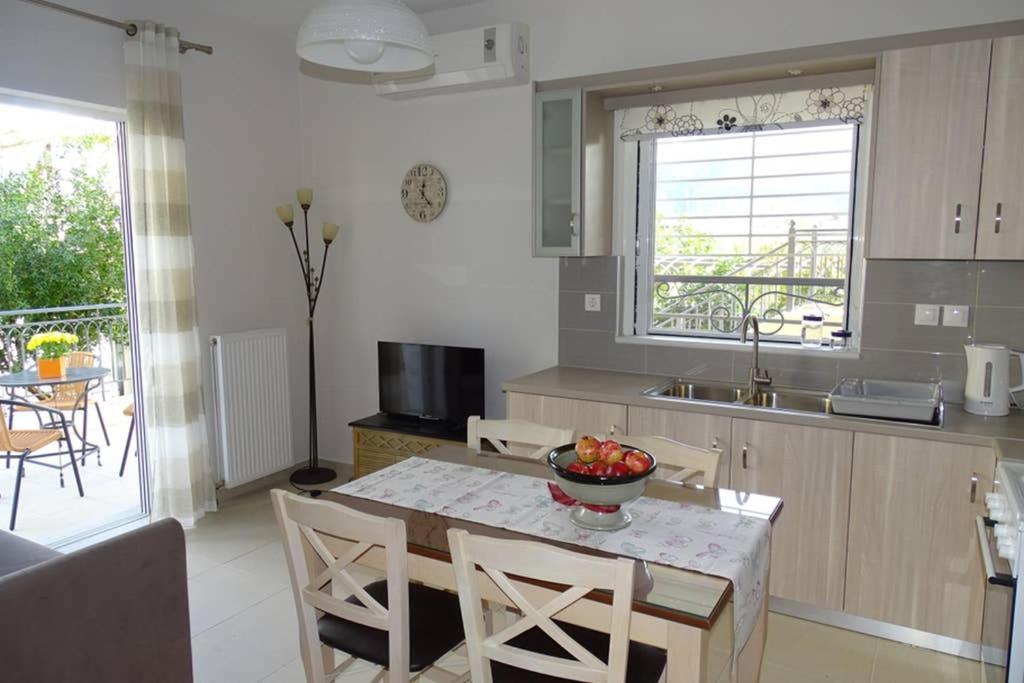 New, bright, cozy, autonomous apartment with private entrance and garden, 42 m2, 5min to the beach and city center photo 5