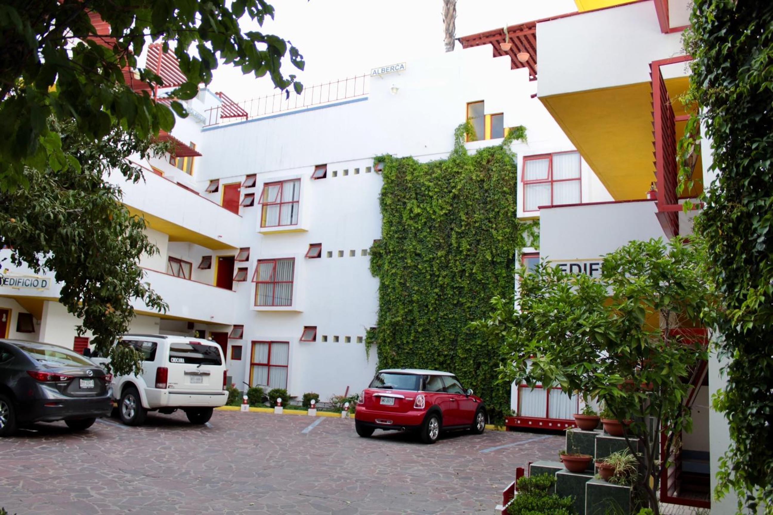 Hotel INMOTEGA - Suites TG - Image 1