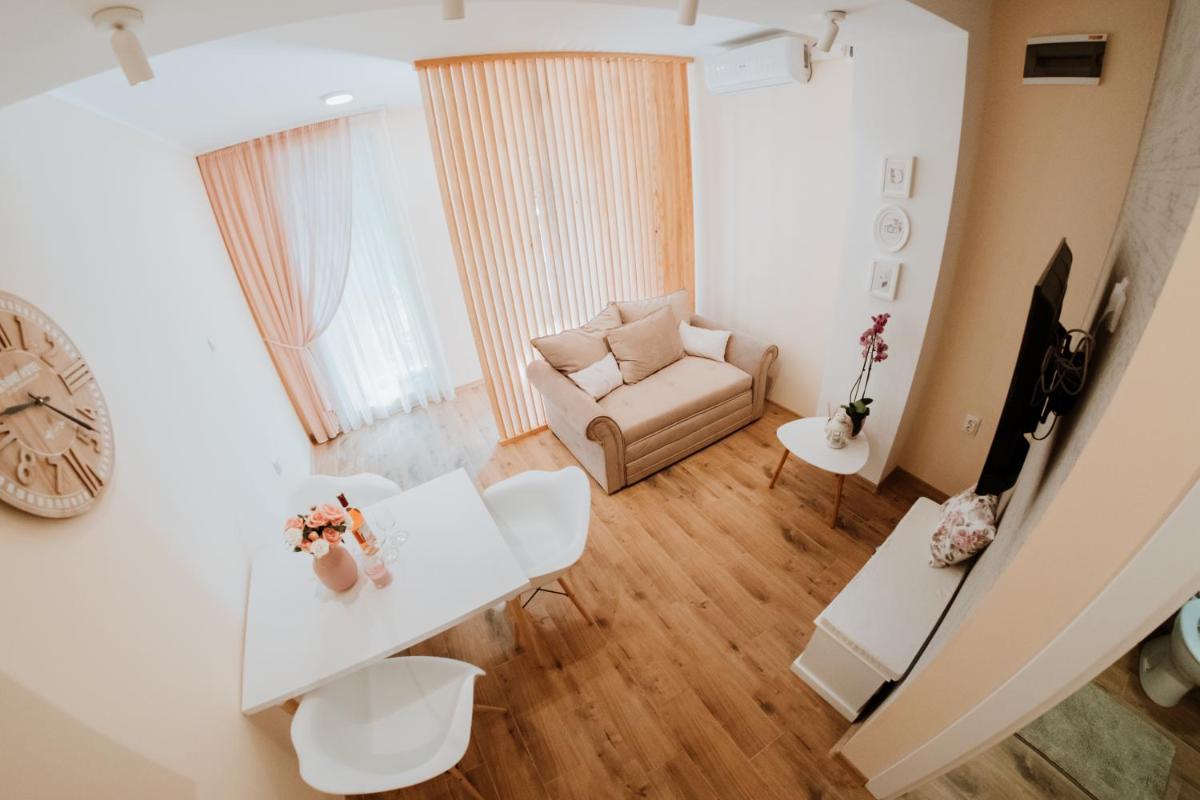Cute & Cosy Lux Apartment view 3