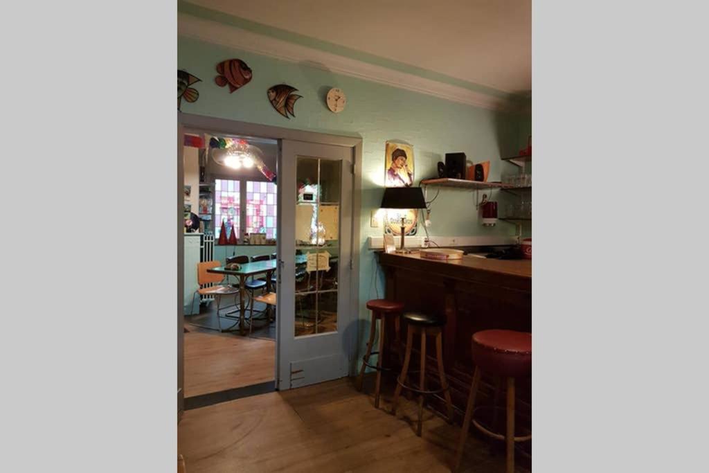Vakantiewoning in Mol centrum met eigen bar 