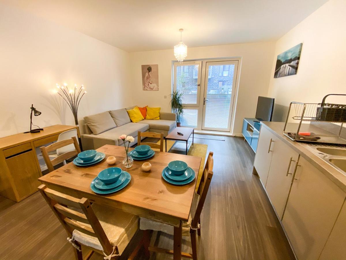 Luxury Campbell Park Apartments in Central MK with Balcony, Free Parking & Smart TV with Netflix by Yoko Property view 5