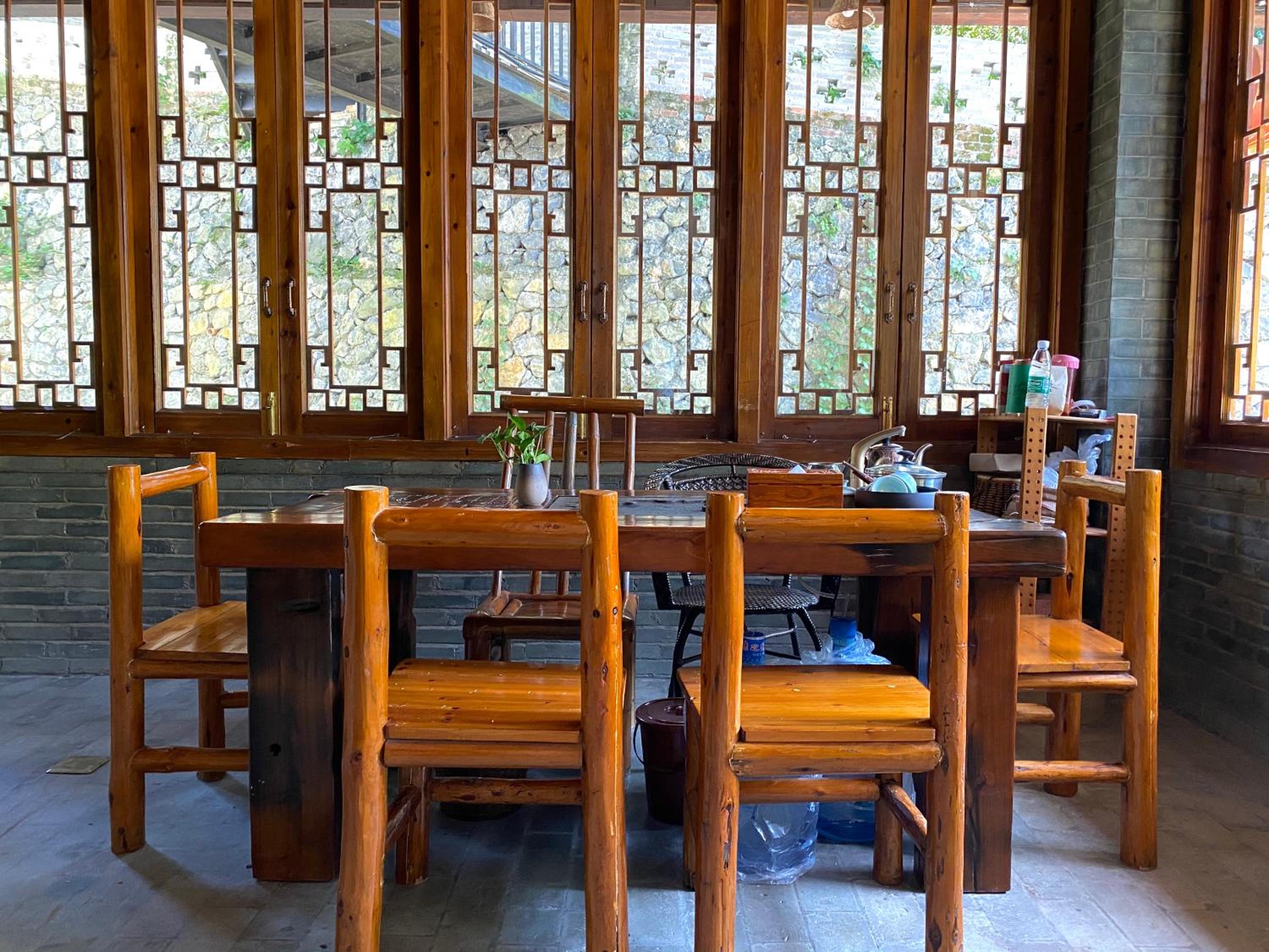 Yangshuo River Lodge Hotel--English speaking team&Swimming pool&Activties organized&Free pick up from Airport or TS over 3 nights
