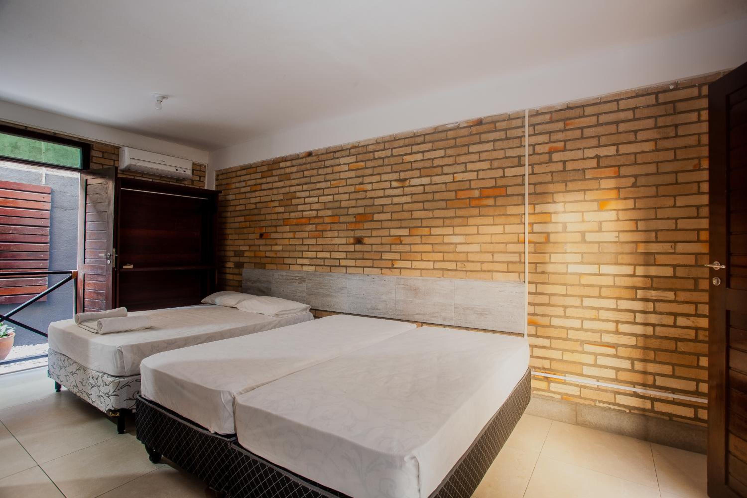 Economy Flat
