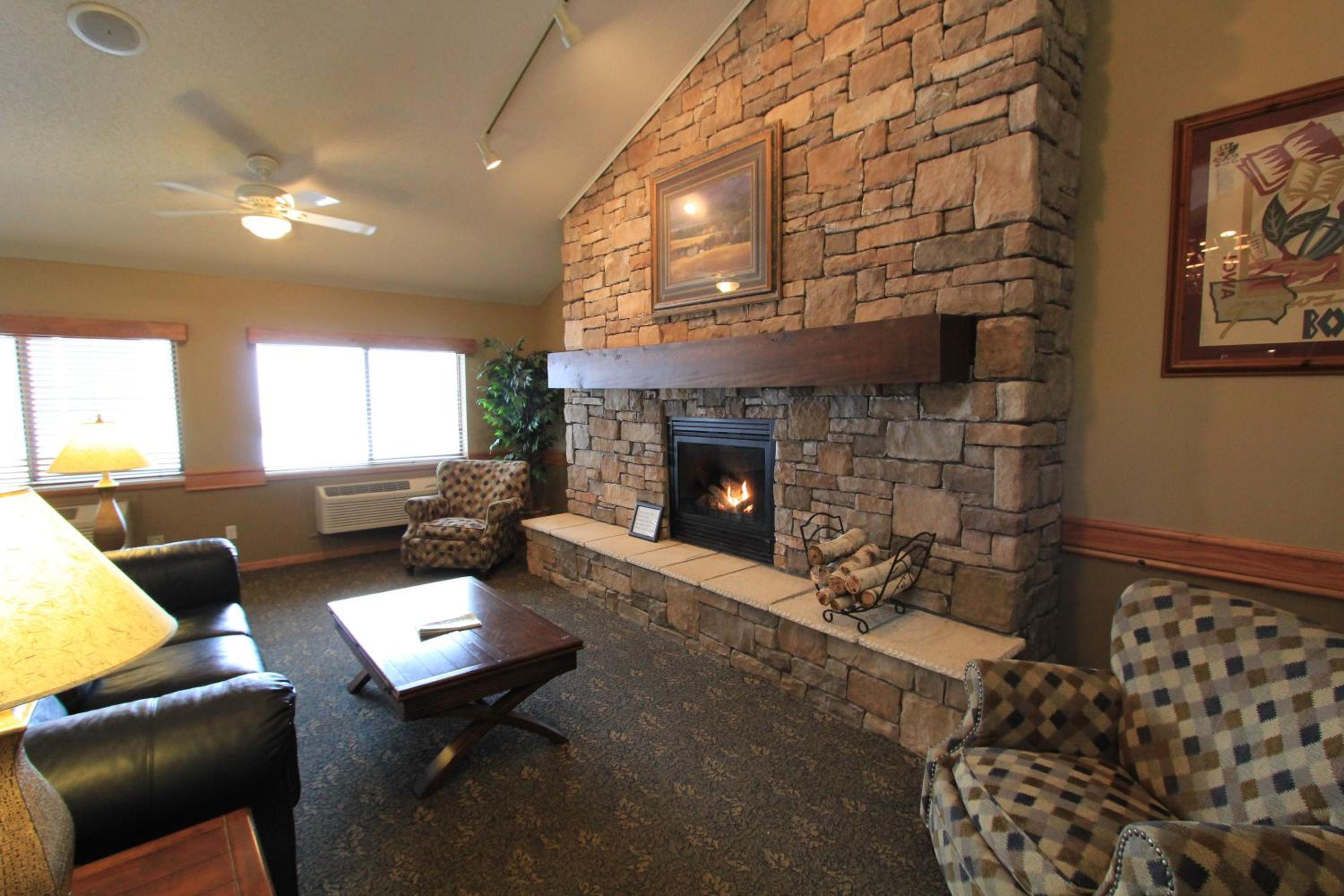 Cedar Rapids Vacations - AmericInn by Wyndham Cedar Rapids Airport - Property Image 3