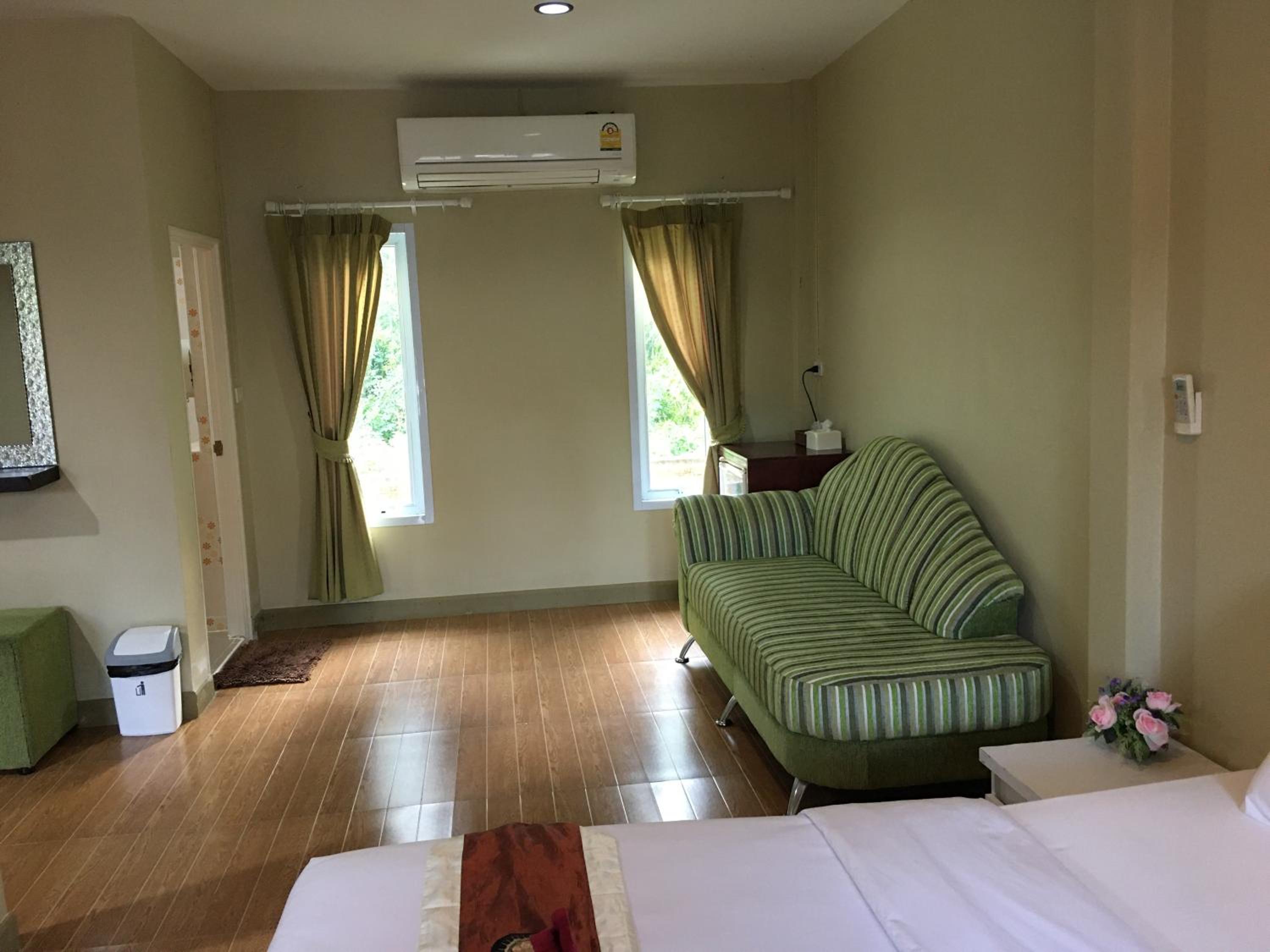 Siriburi Resort