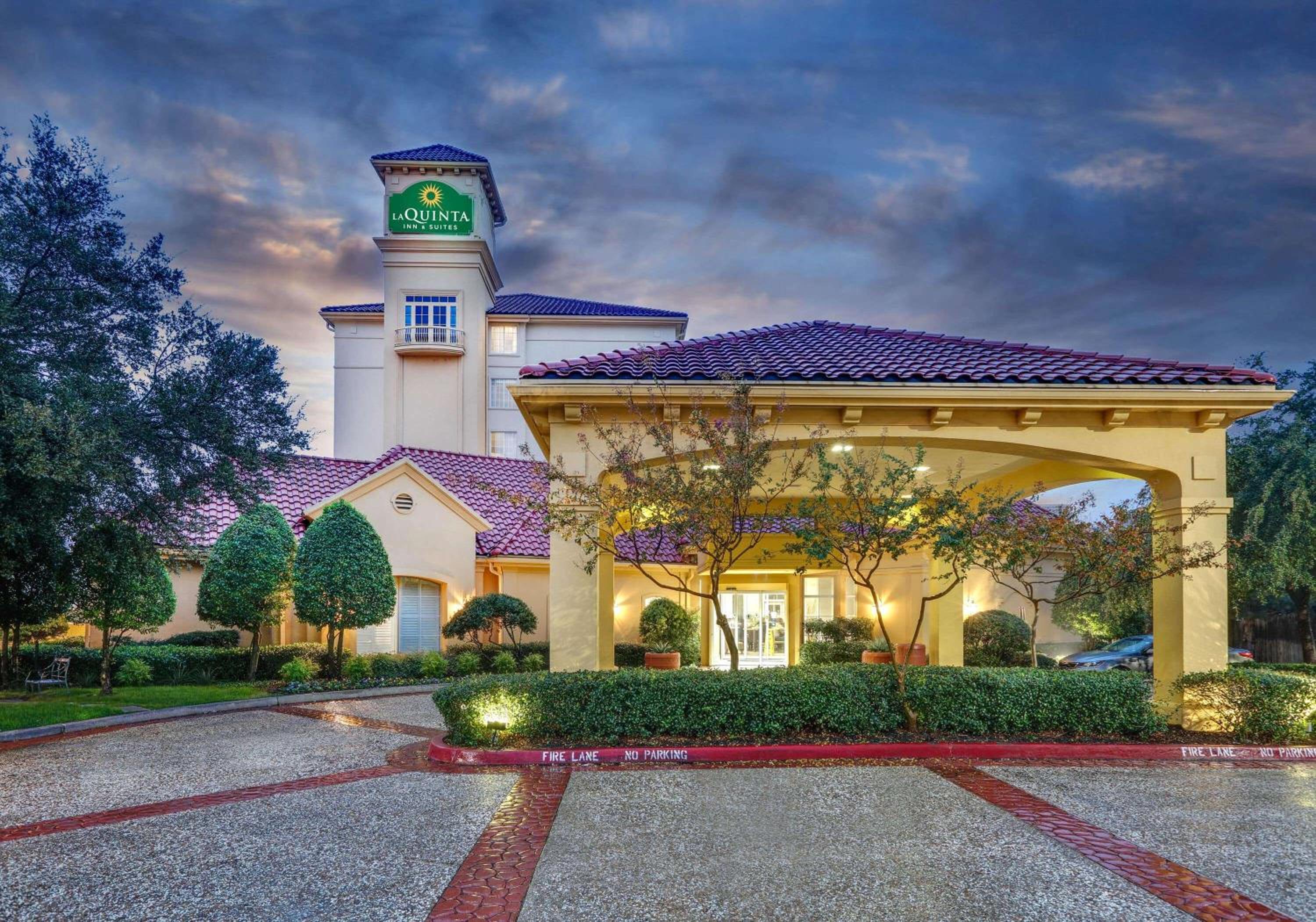 La Quinta by Wyndham Dallas North Central-1