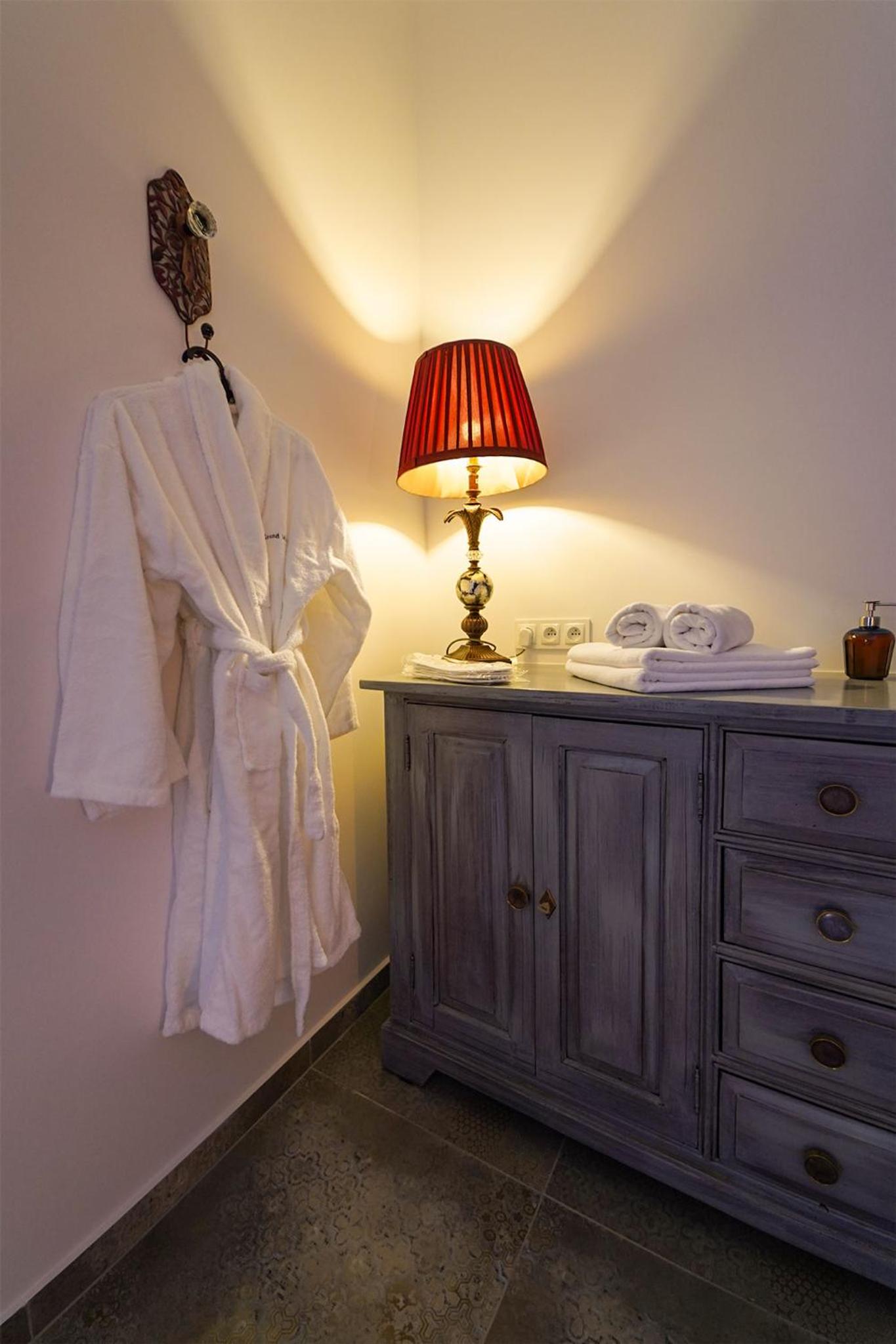 Grand House 47