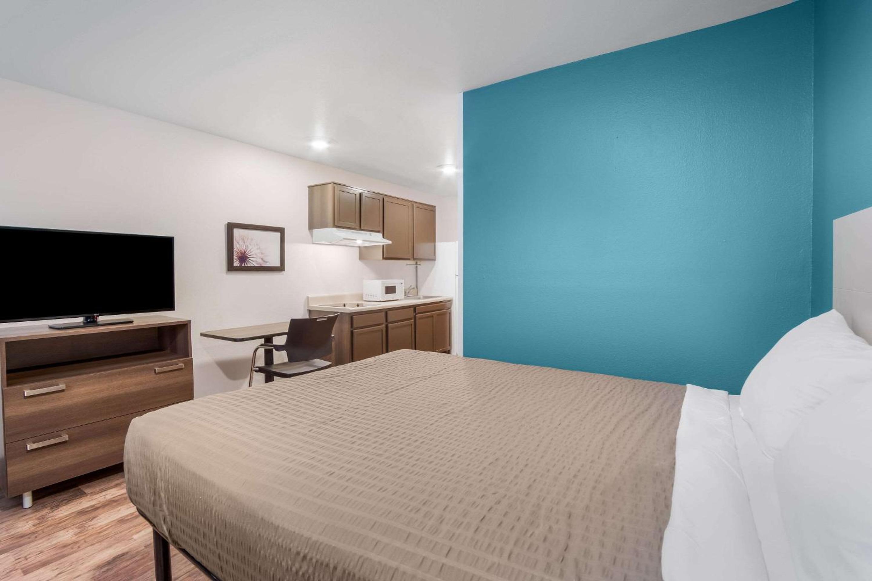 WoodSpring Suites | North Charleston Airport I-526