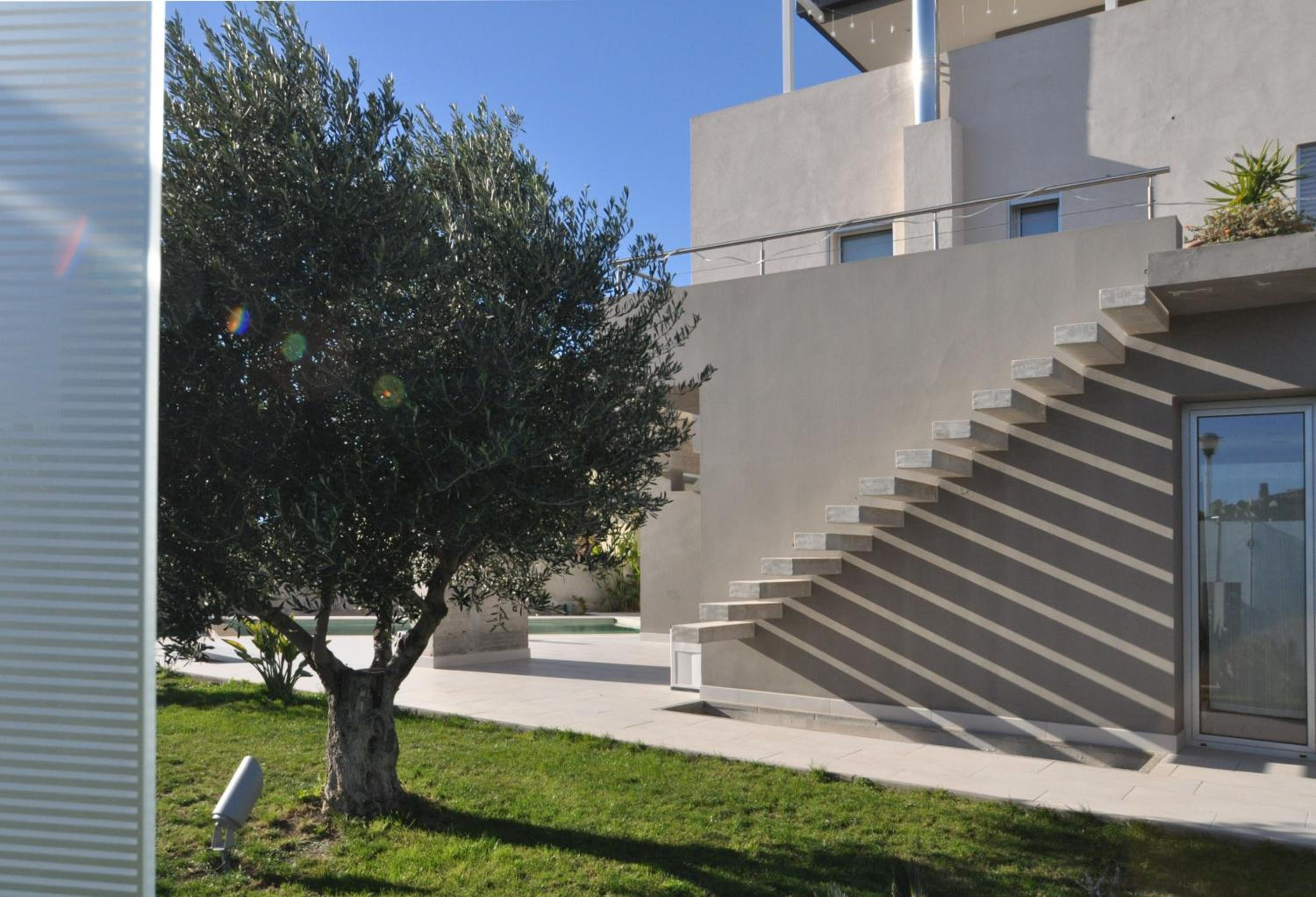 Art House Quartu - Margine Rosso