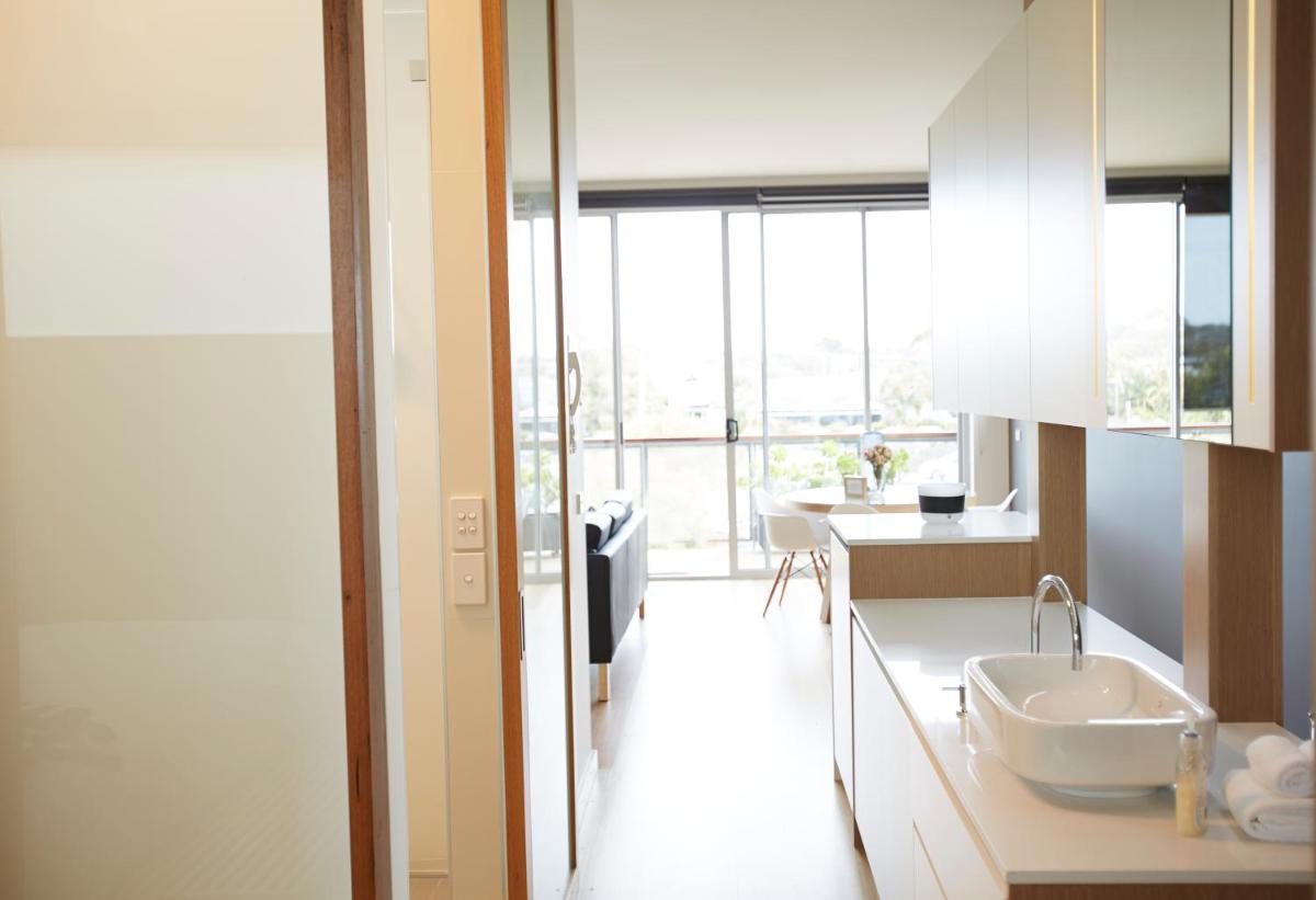 Aquabelle Apartments