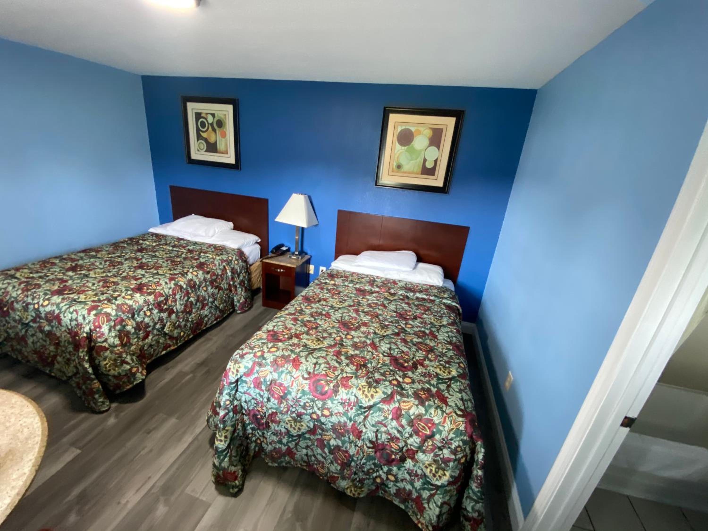 Red Carpet Inn & Suites Wrightstown